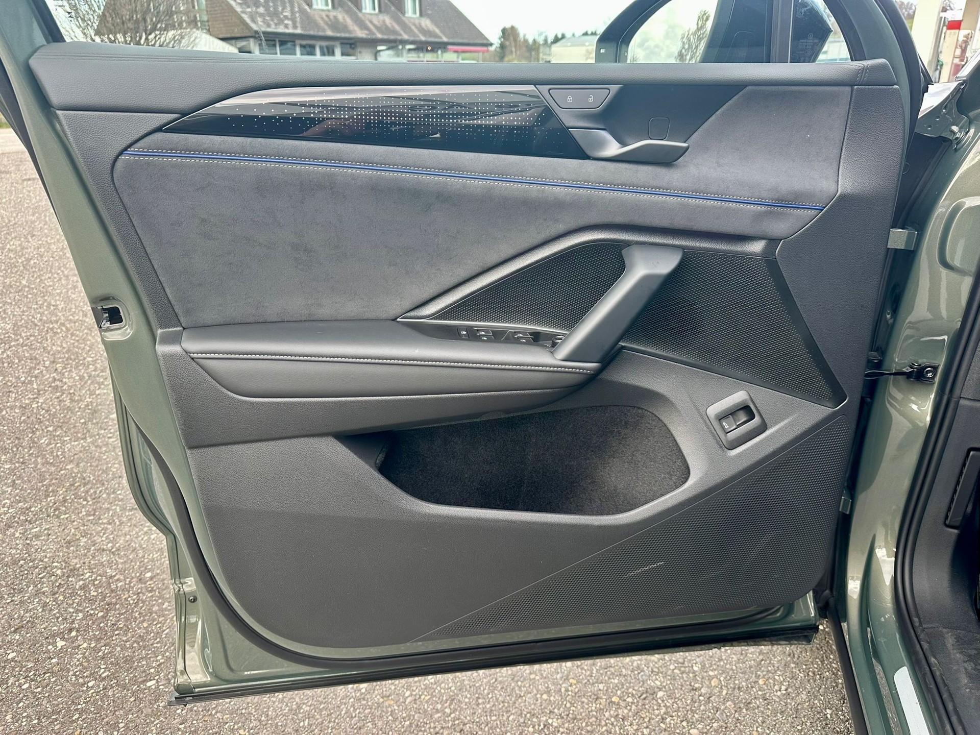 VW Tiguan 2.0 TSI DSG R-Line Plus 4Motion-image-11