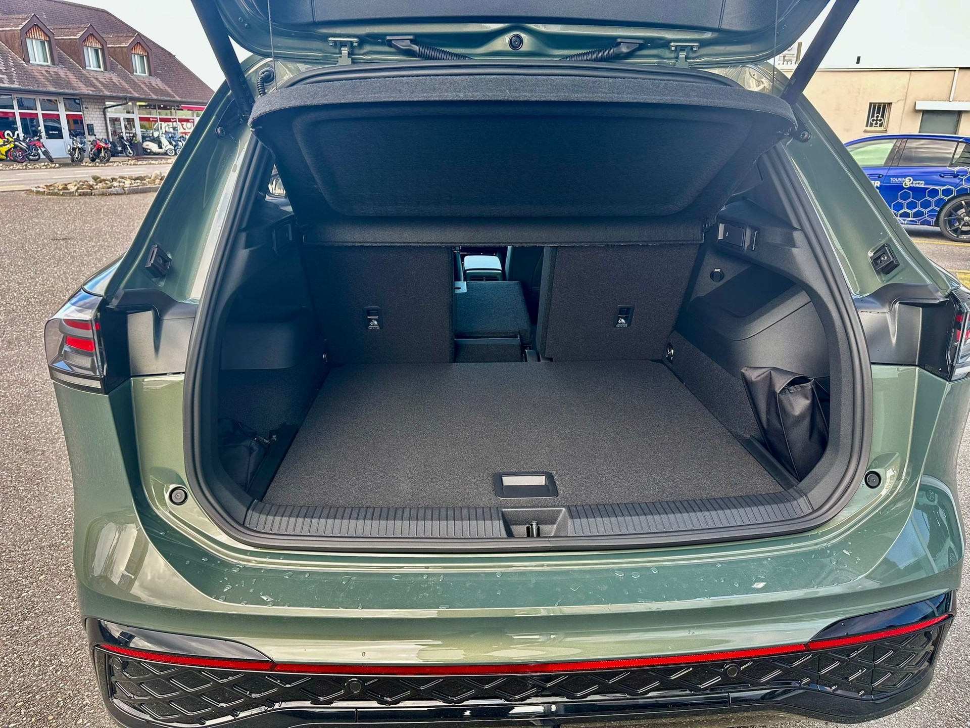 VW Tiguan 2.0 TSI DSG R-Line Plus 4Motion-image-28