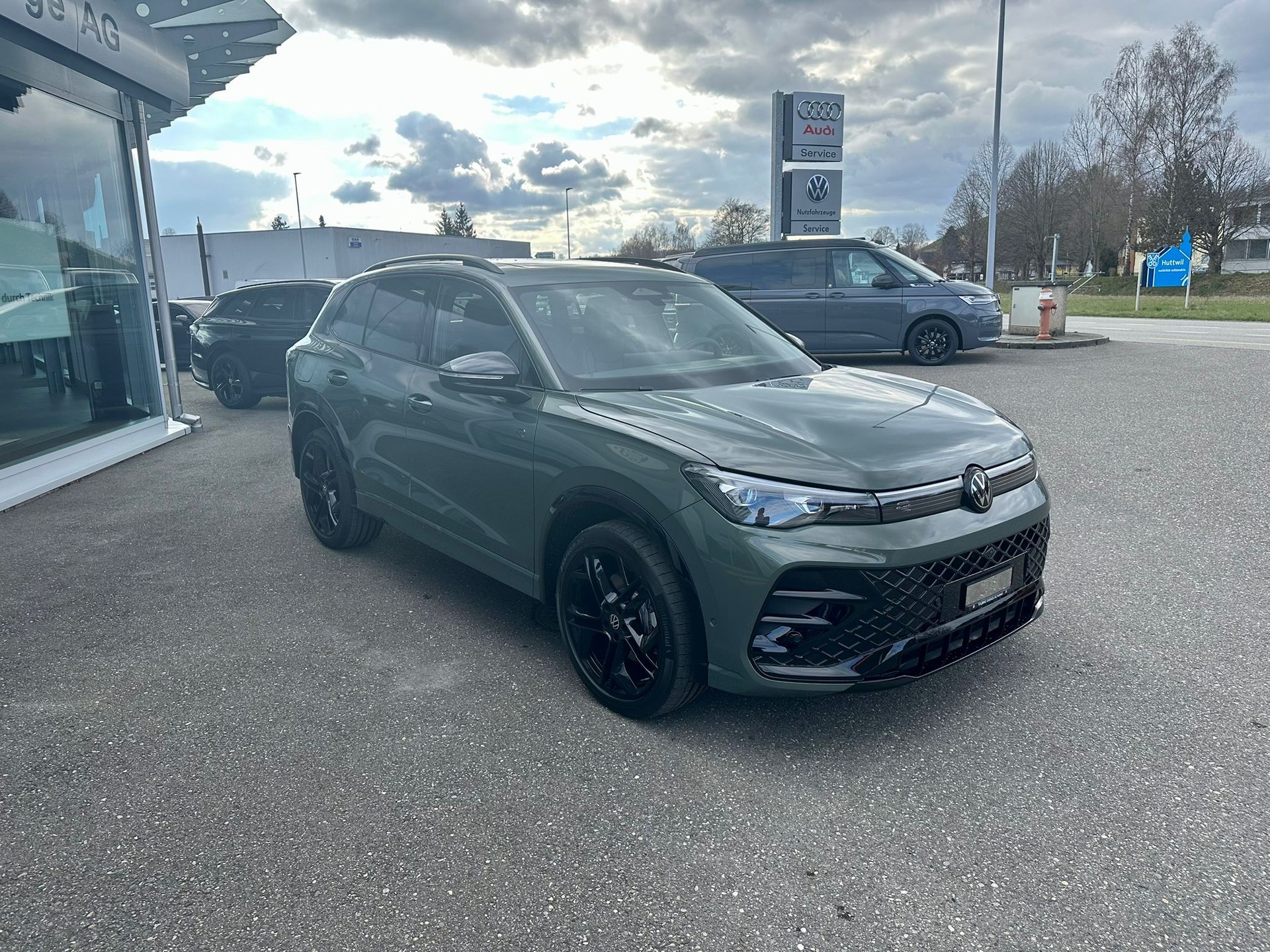 VW Tiguan 2.0 TSI DSG R-Line Plus 4Motion-image-6