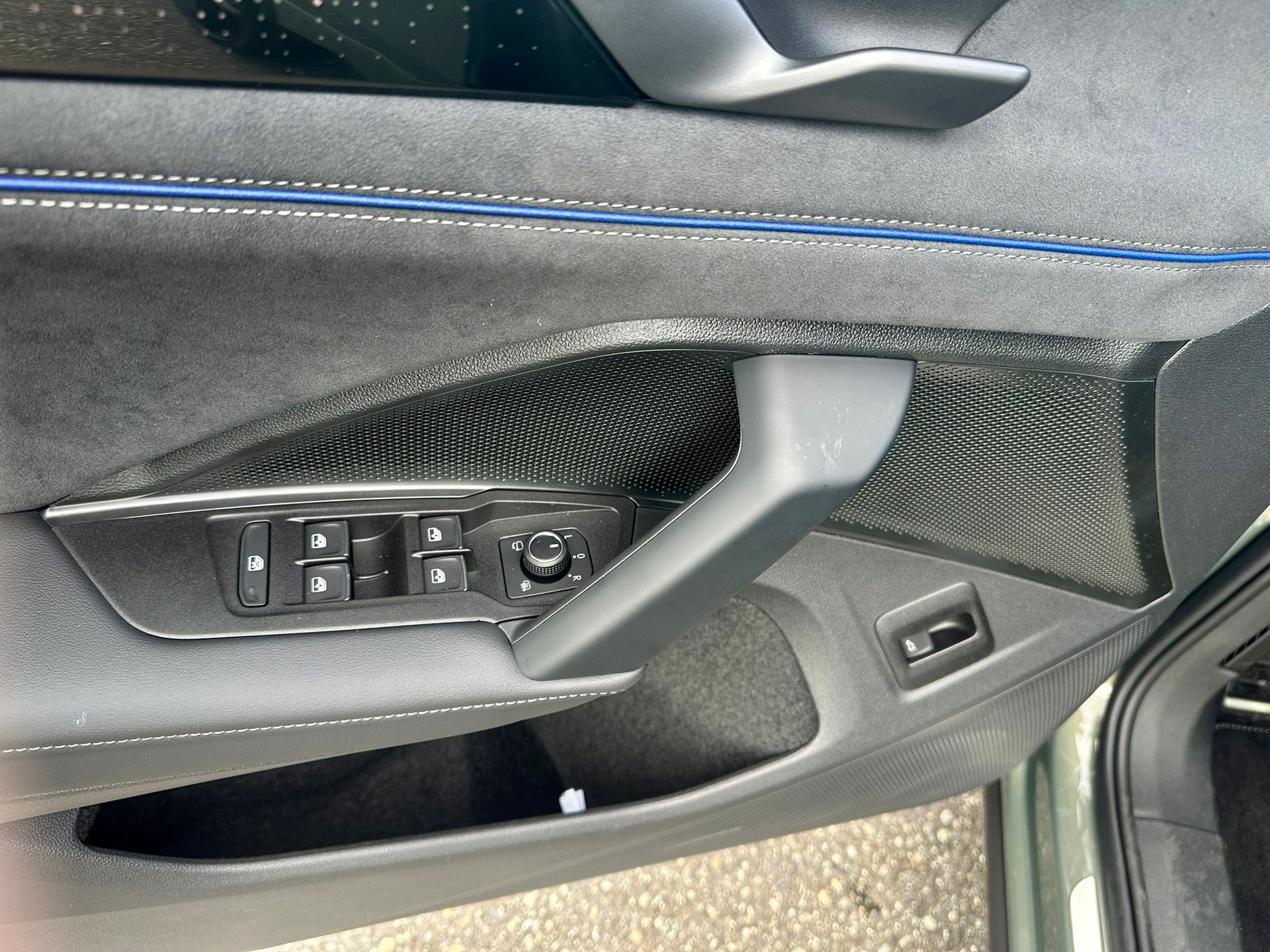 VW Tiguan 2.0 TSI DSG R-Line Plus 4Motion-image-12