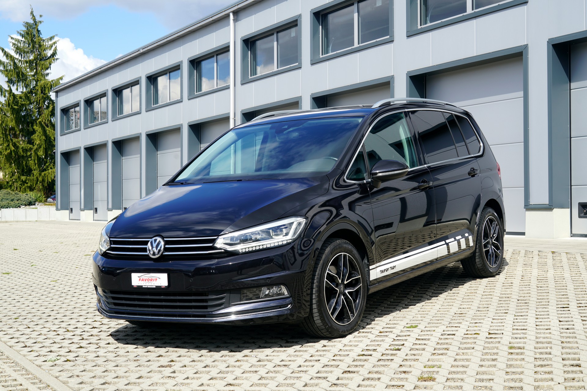 VW Touran 2.0 TDI **7-Sitze** BlueMotion Technology Highline DSG (CH)-image-0