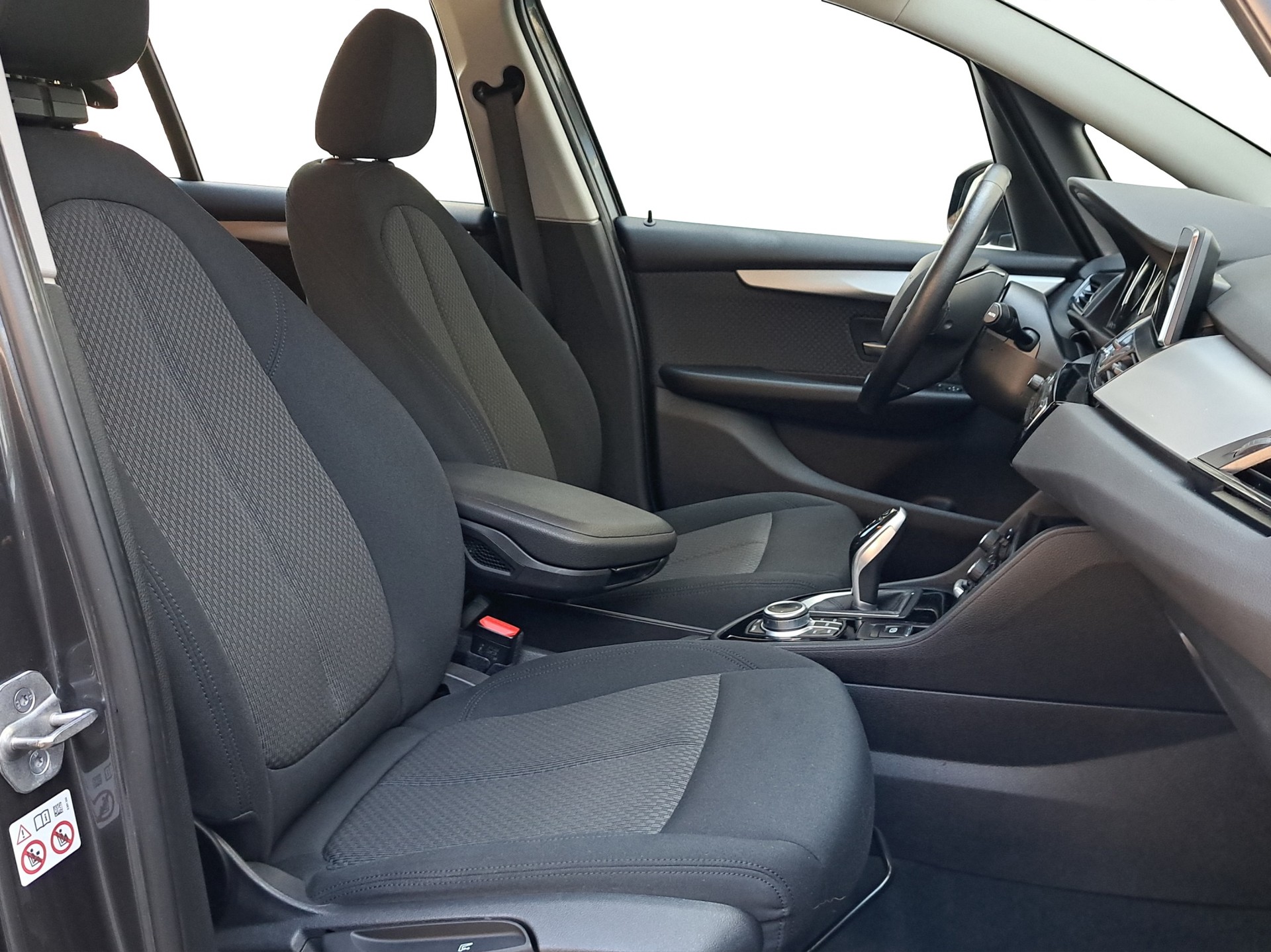 BMW 218d xDrive Gran Tourer Steptronic-image-6