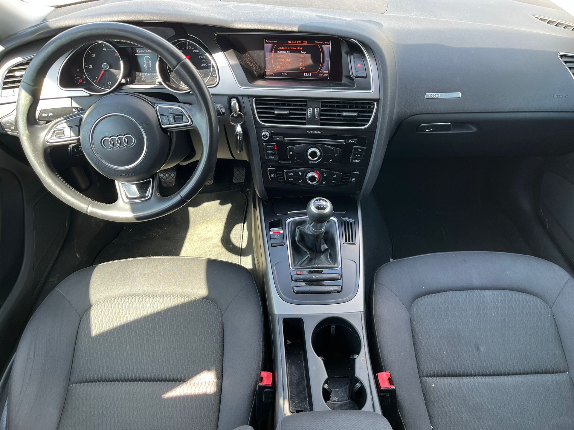 AUDI A5 Sportback 2.0 TDI-image-8