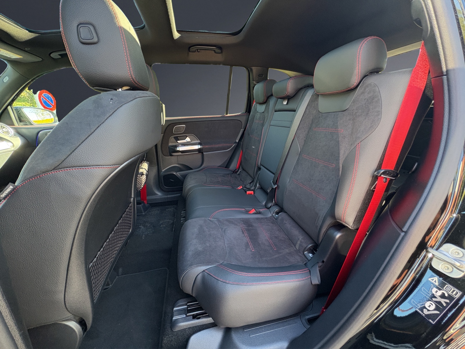 MERCEDES-BENZ GLB AMG 35 4Matic 8G-Tronic-image-16