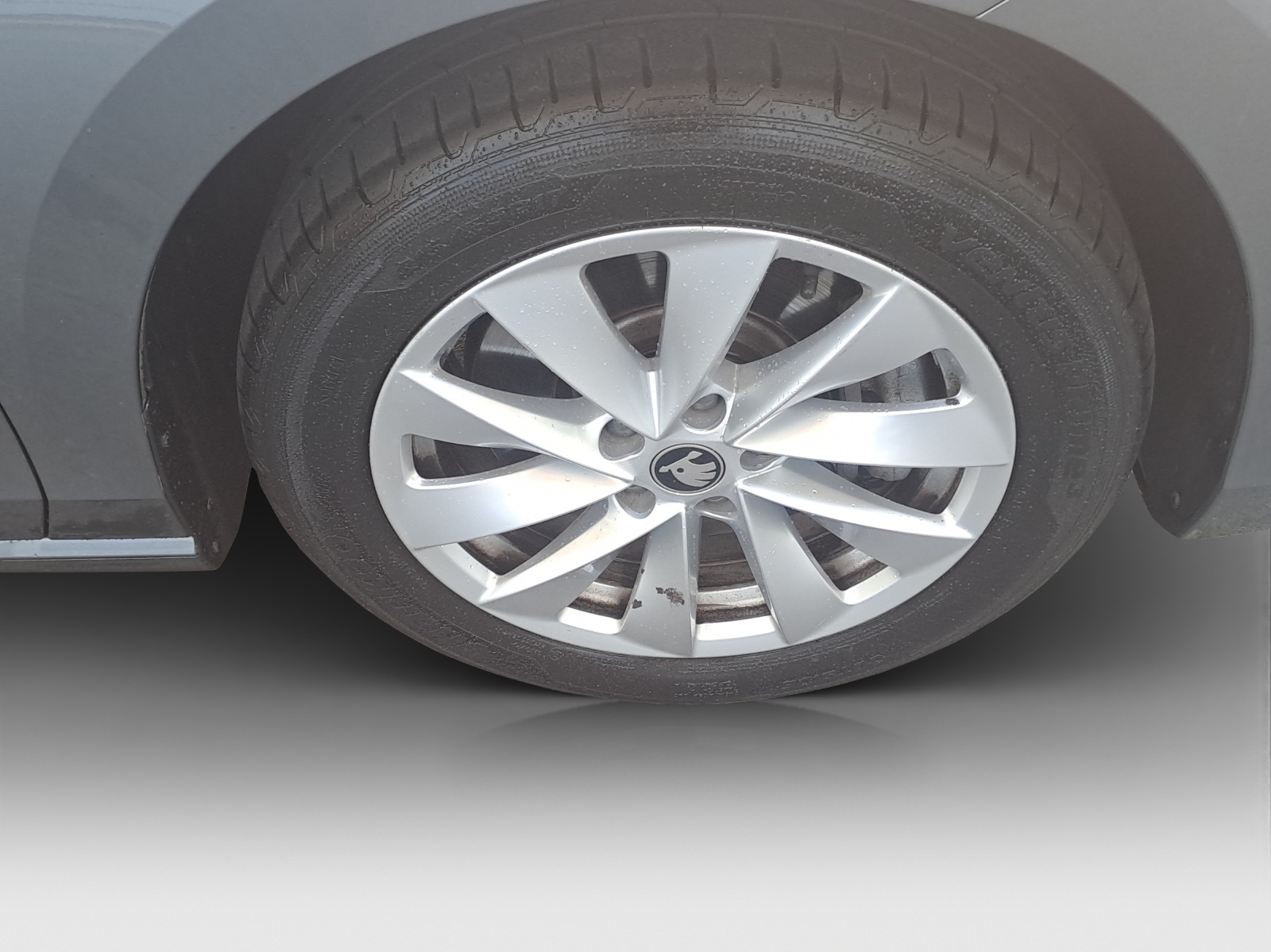 SKODA Superb Combi 2.0 TDi Selection 4x4 DSG-image-14