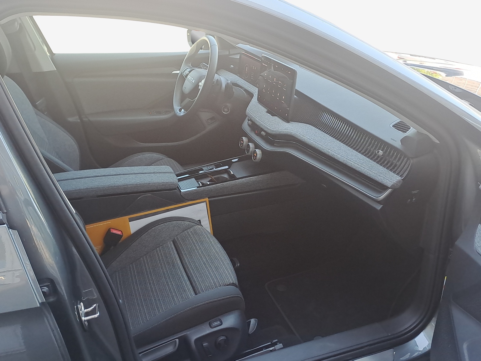 SKODA Superb Combi 2.0 TDi Selection 4x4 DSG-image-13
