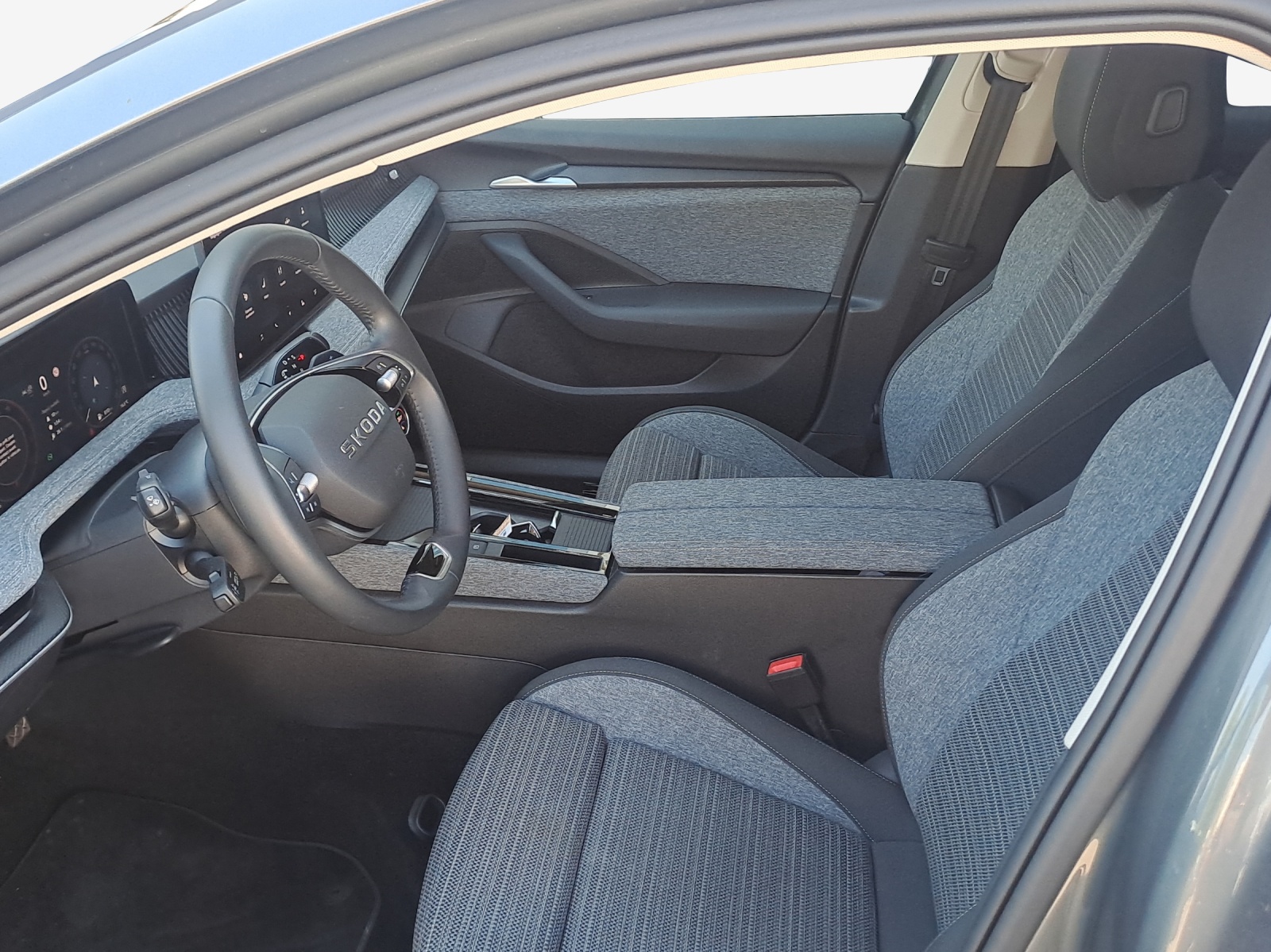 SKODA Superb Combi 2.0 TDi Selection 4x4 DSG-image-7