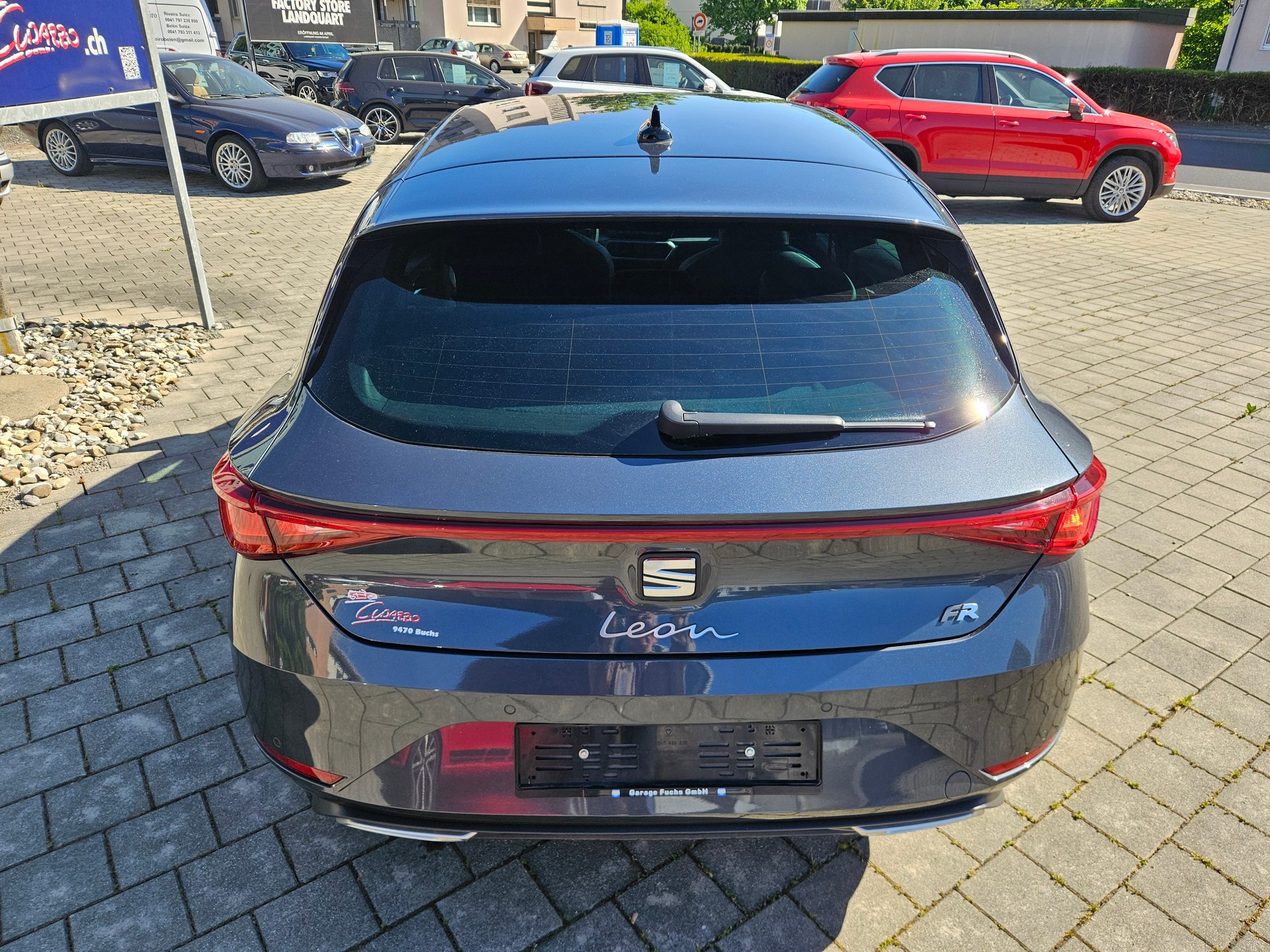SEAT Leon 1.5 eTSI mHEV DSG FR-showroom-element-3