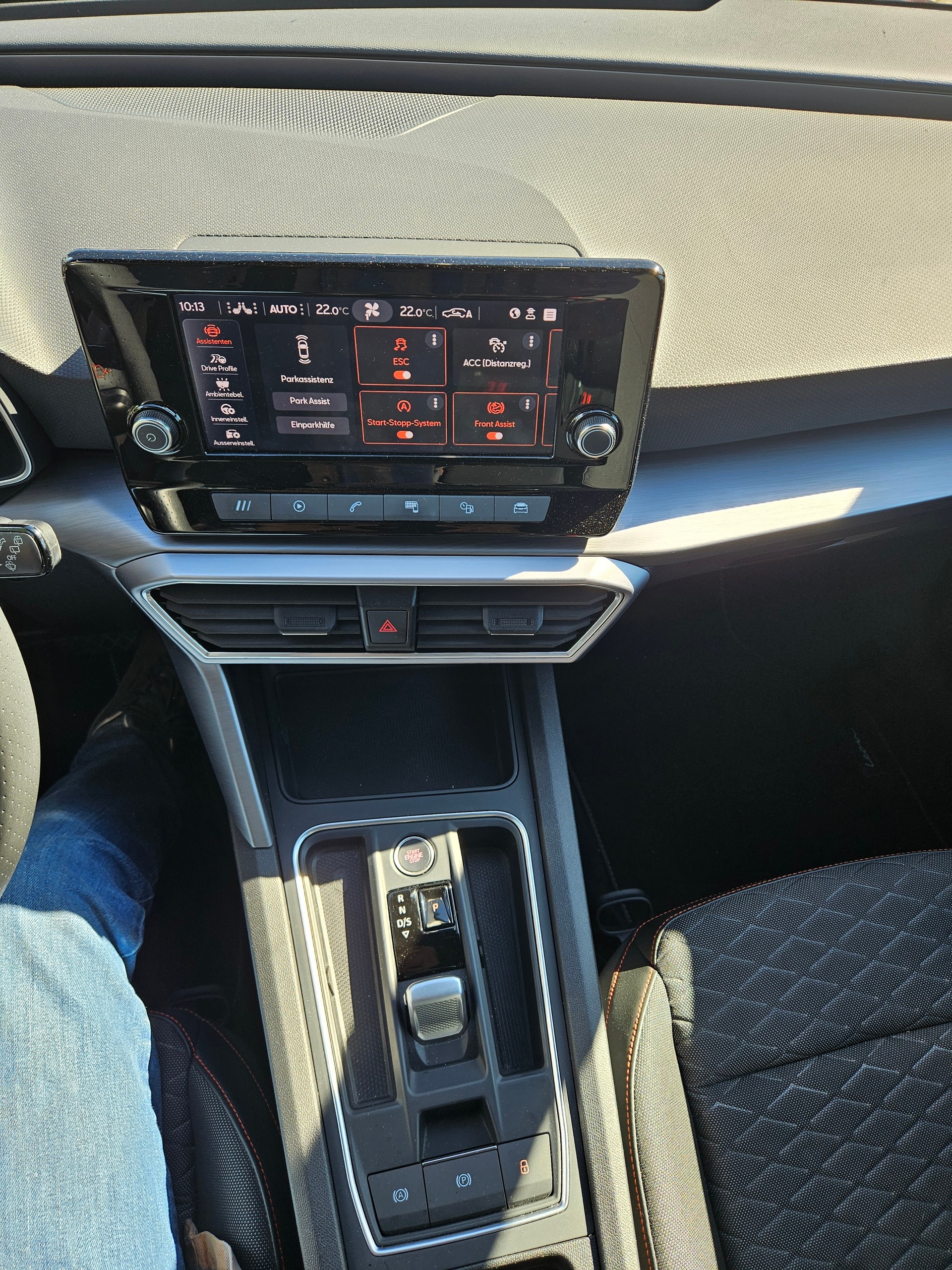 SEAT Leon 1.5 eTSI mHEV DSG FR-image-7