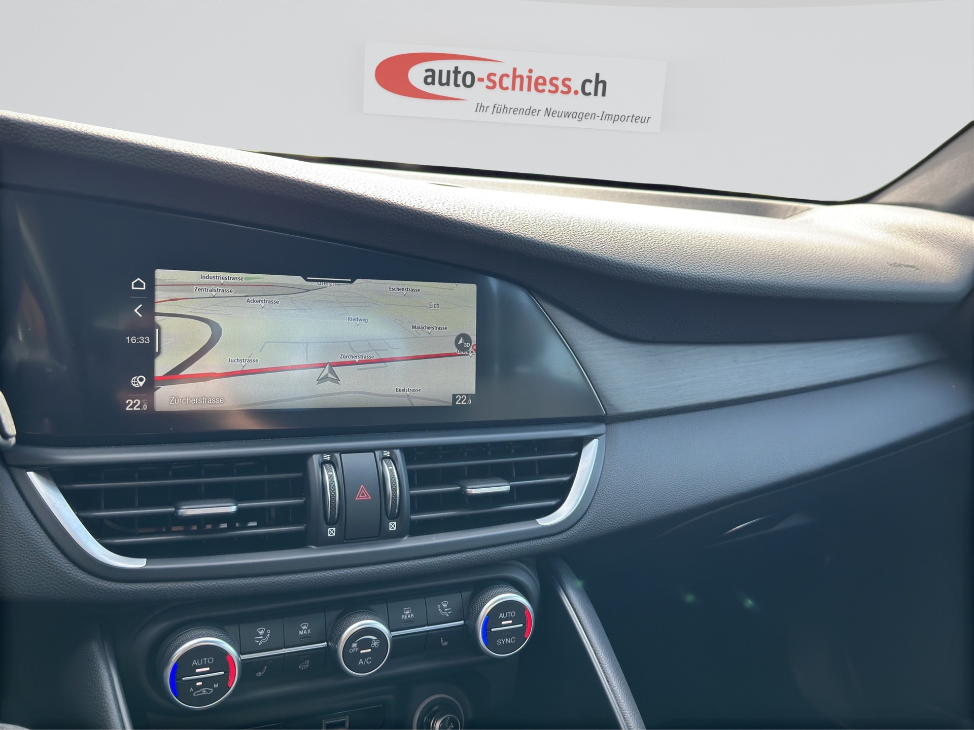 ALFA ROMEO Giulia 2.0 Ti Q4 AT8-image-12