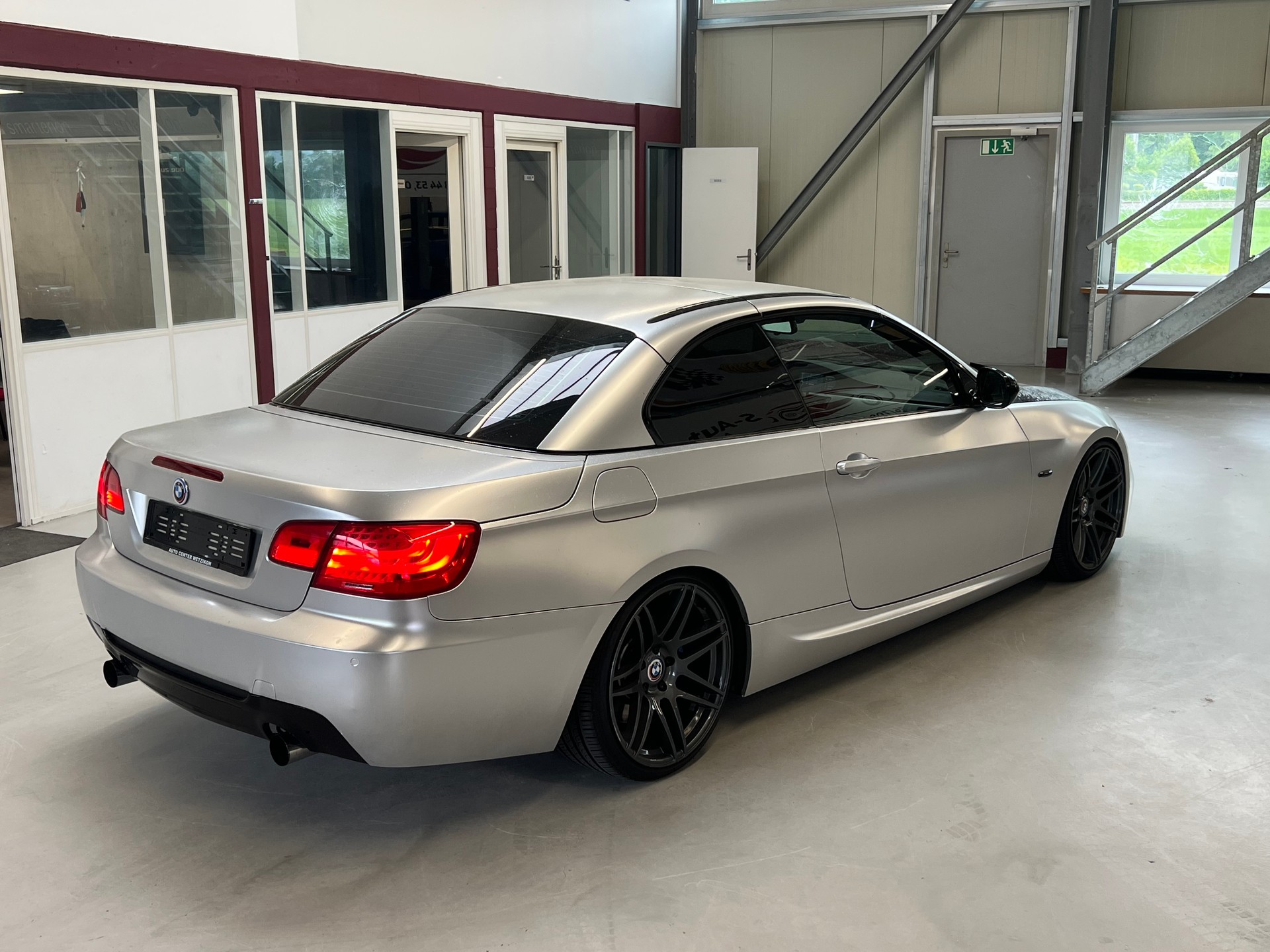 BMW 335i Cabriolet DSG-image-3