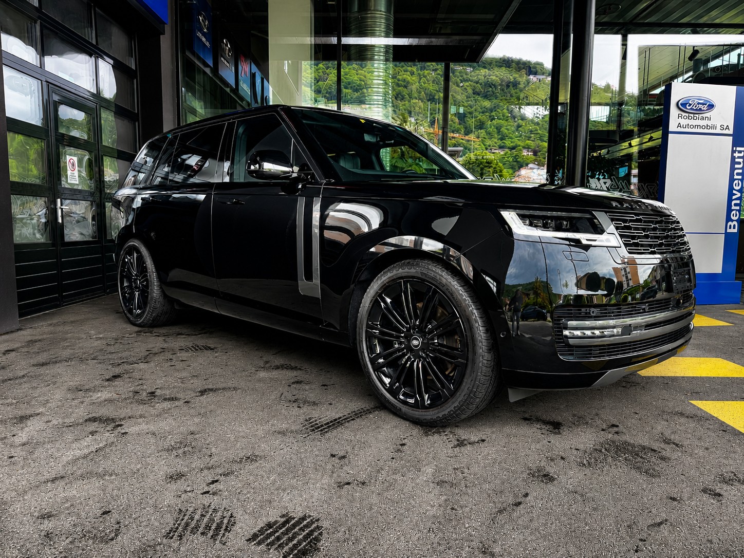 LAND ROVER Range Rover LWB D350 3.0D I6 MHEV Autobiography-showroom-element-3