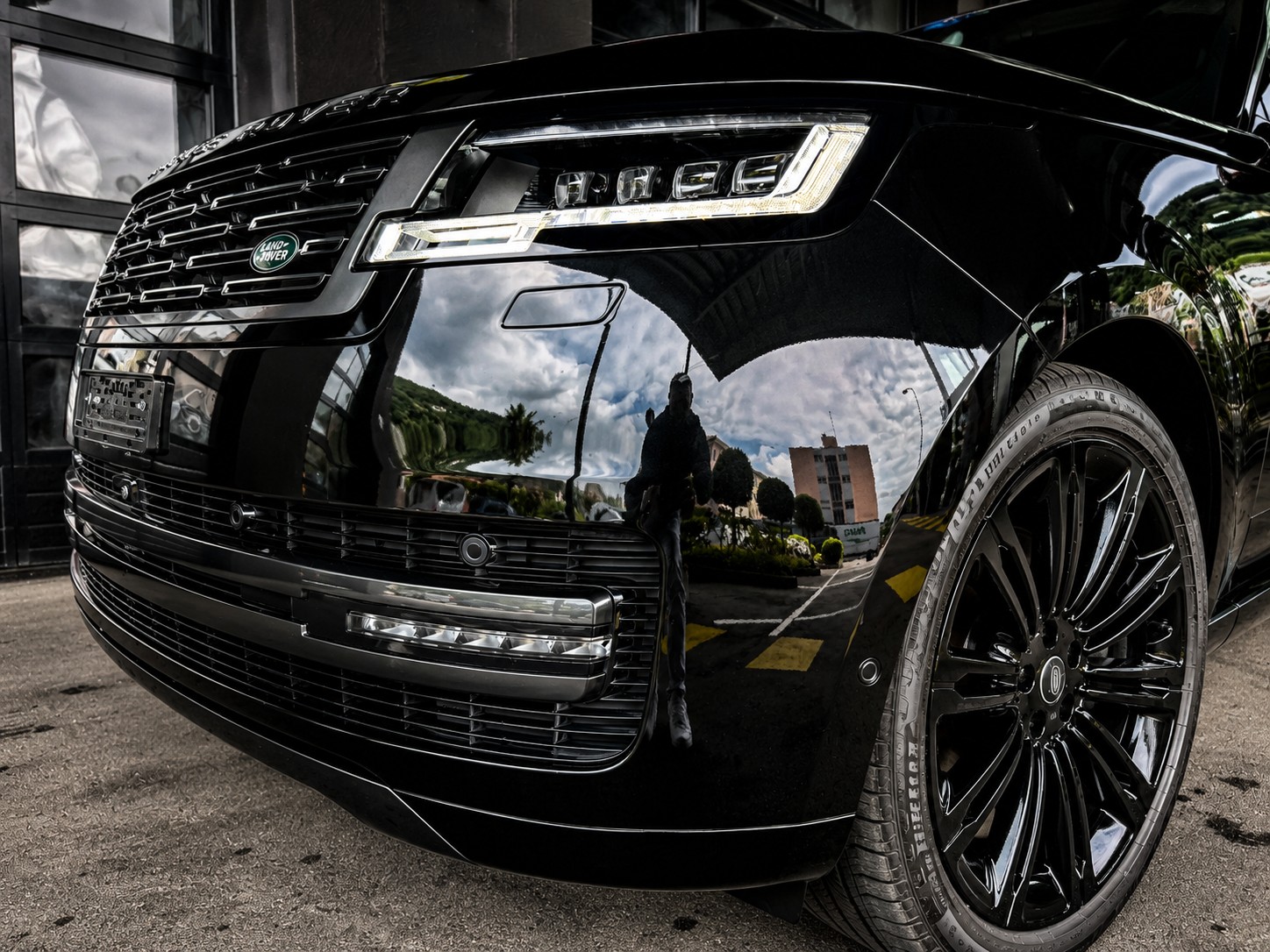 LAND ROVER Range Rover LWB D350 3.0D I6 MHEV Autobiography-image-4