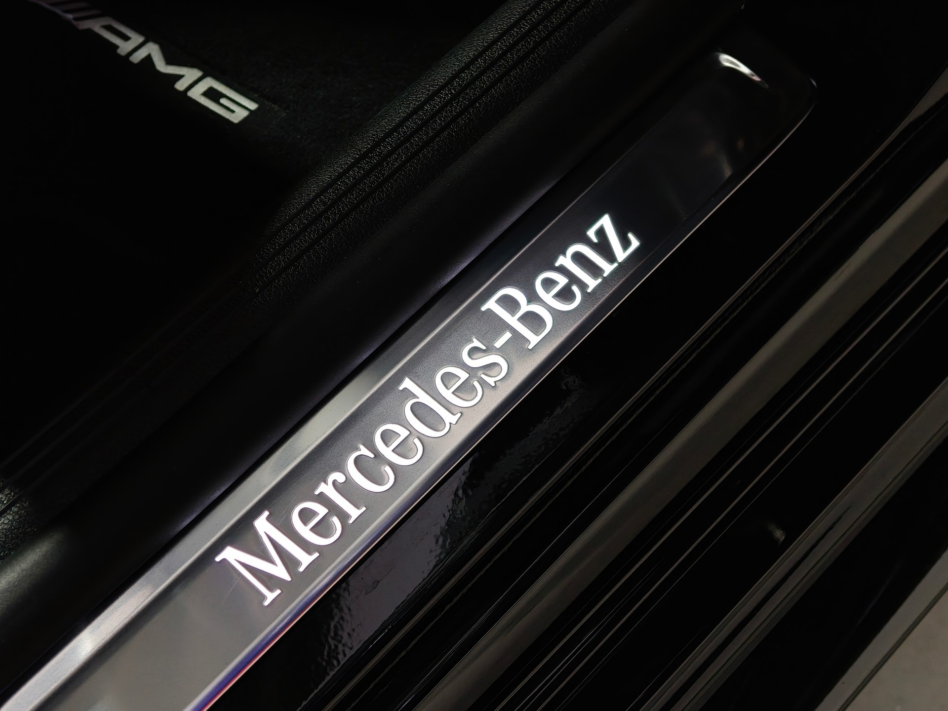 MERCEDES-BENZ C 200 AMG Line 4matic Vollasstattug Massagesitze-image-22