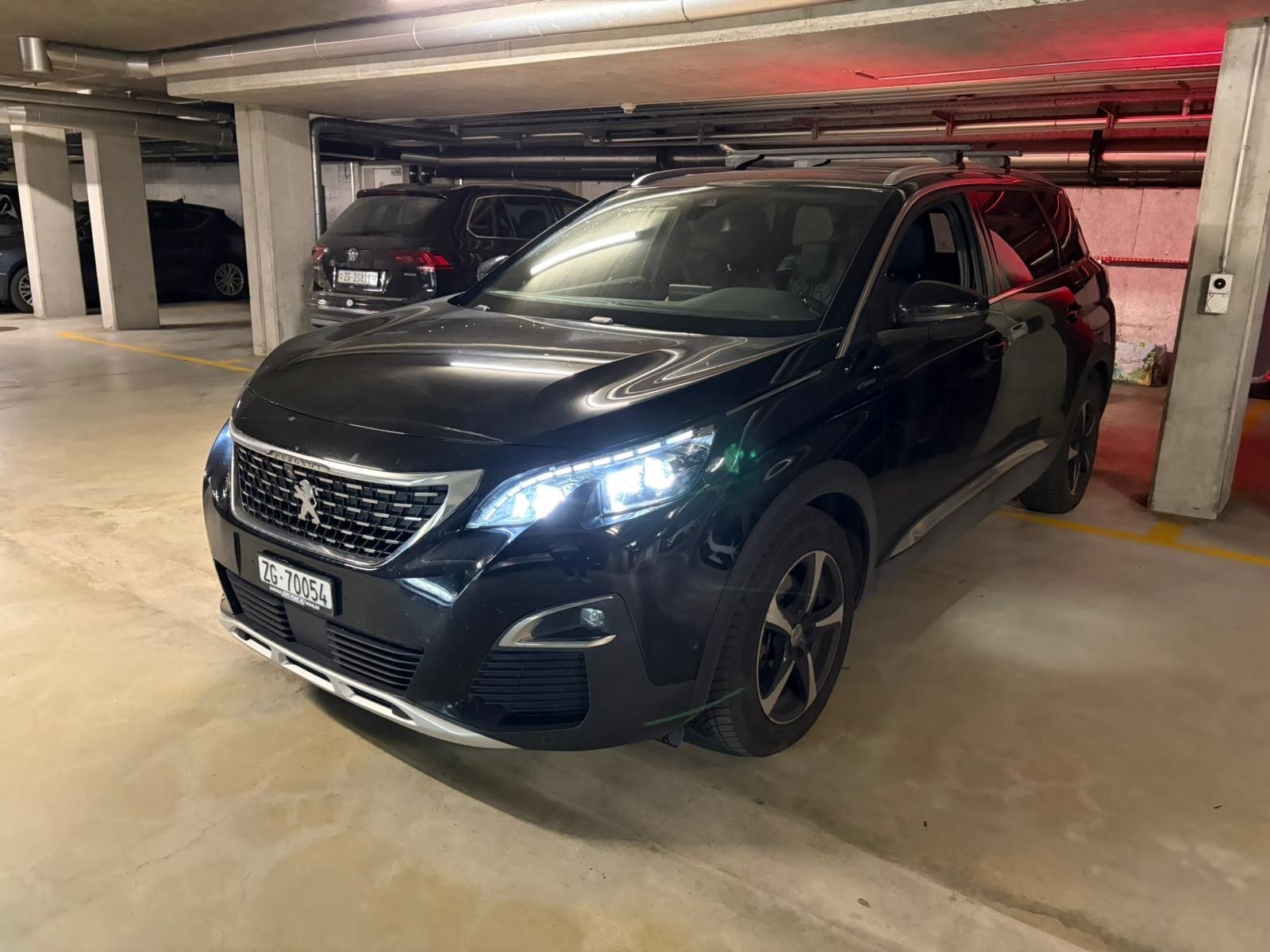 PEUGEOT 5008 1.6 Pure Tech GT LineEAT8-image-0