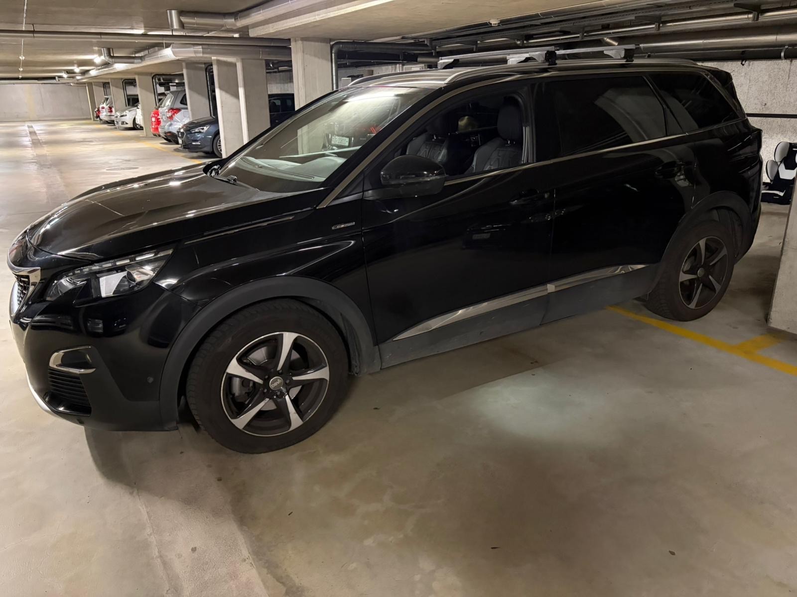 PEUGEOT 5008 1.6 Pure Tech GT LineEAT8-image-5