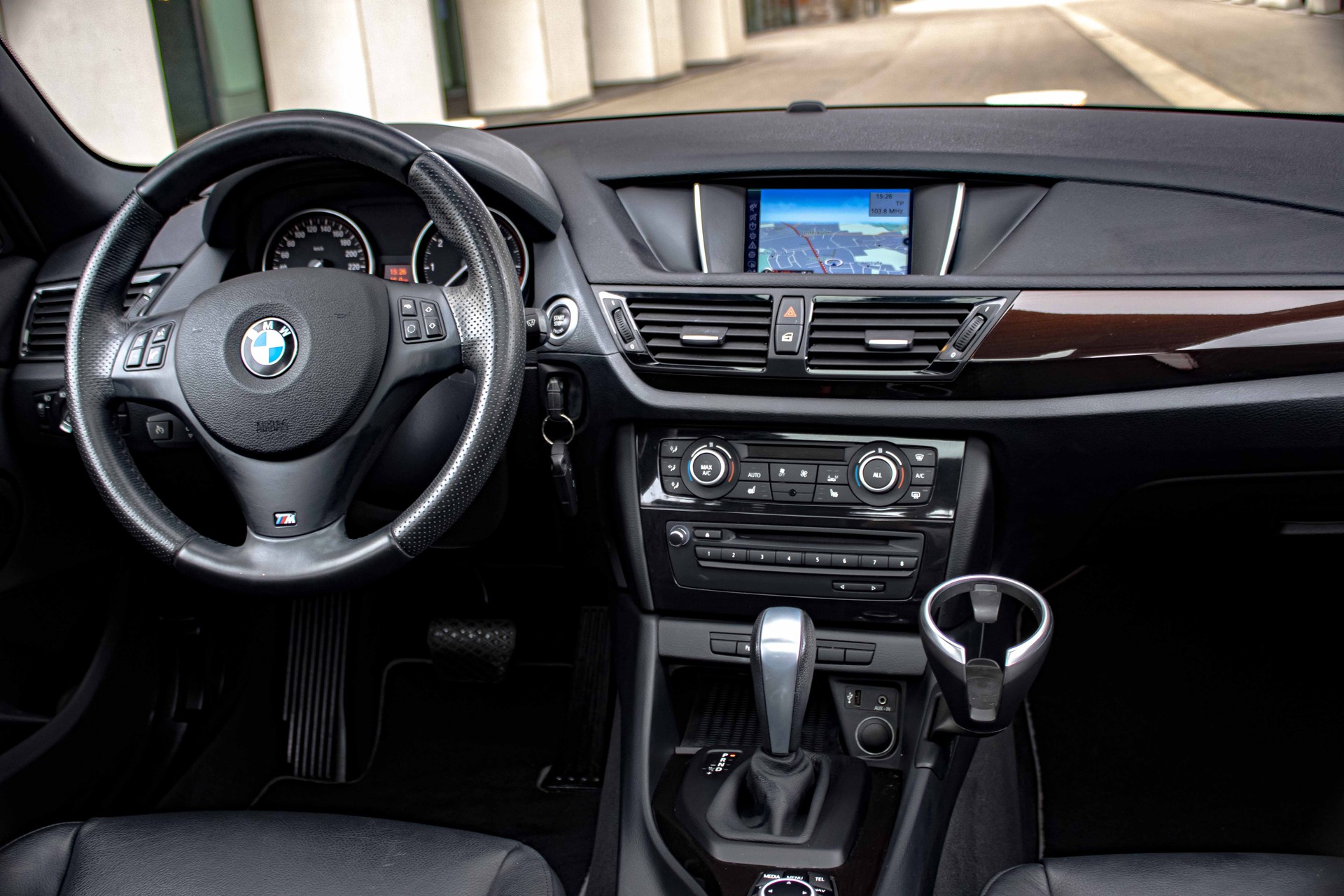 BMW X1 sDrive 18i Steptronic-image-10