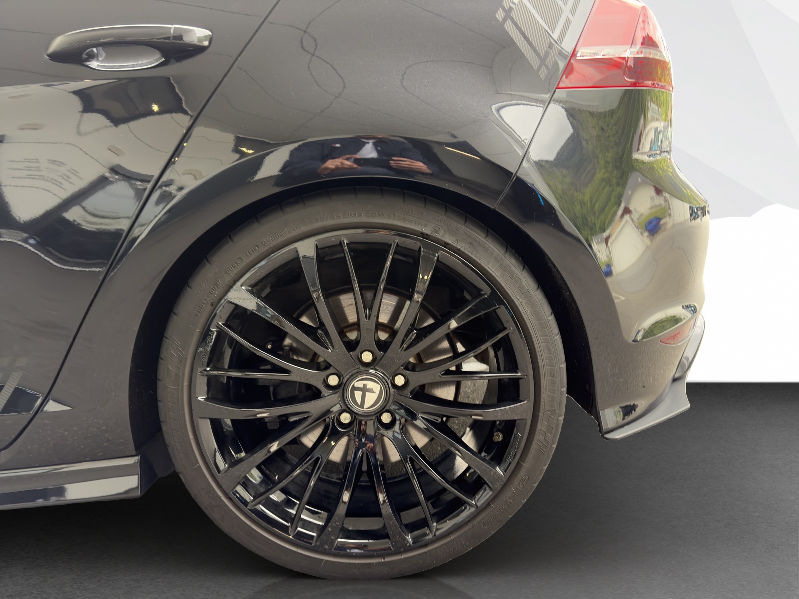 VW Golf VII 2.0 TSI R360S DSG 4motion-image-21