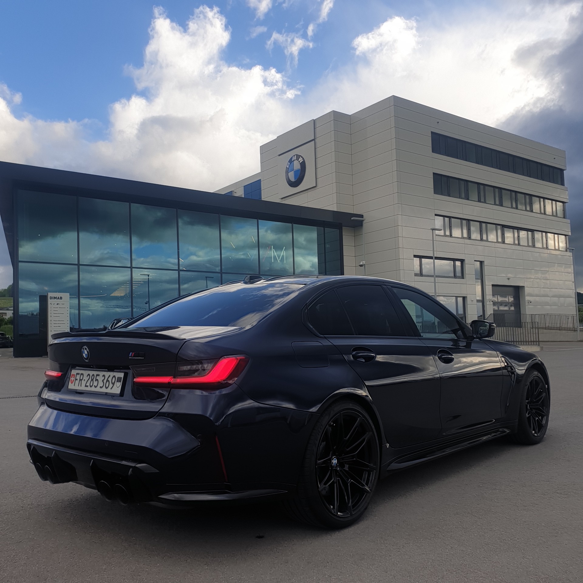 BMW M3 Competition xDrive-image-1