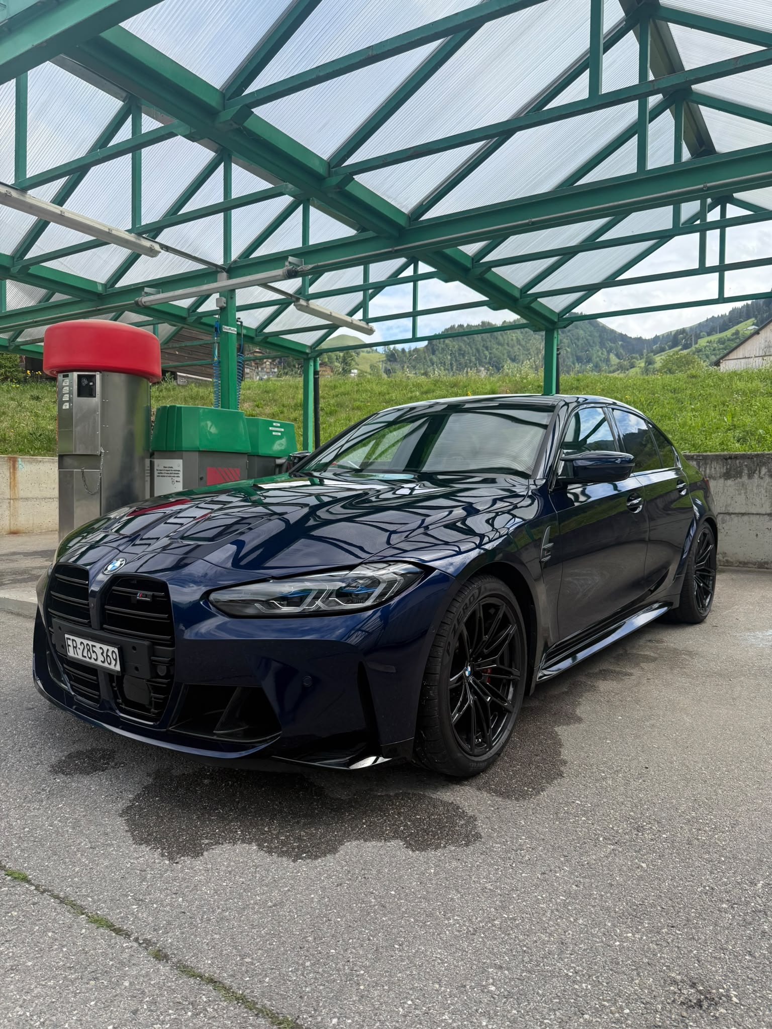 BMW M3 Competition xDrive-image-2