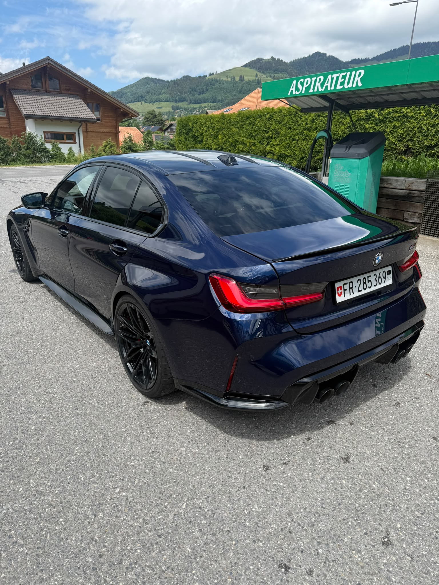 BMW M3 Competition xDrive-image-4