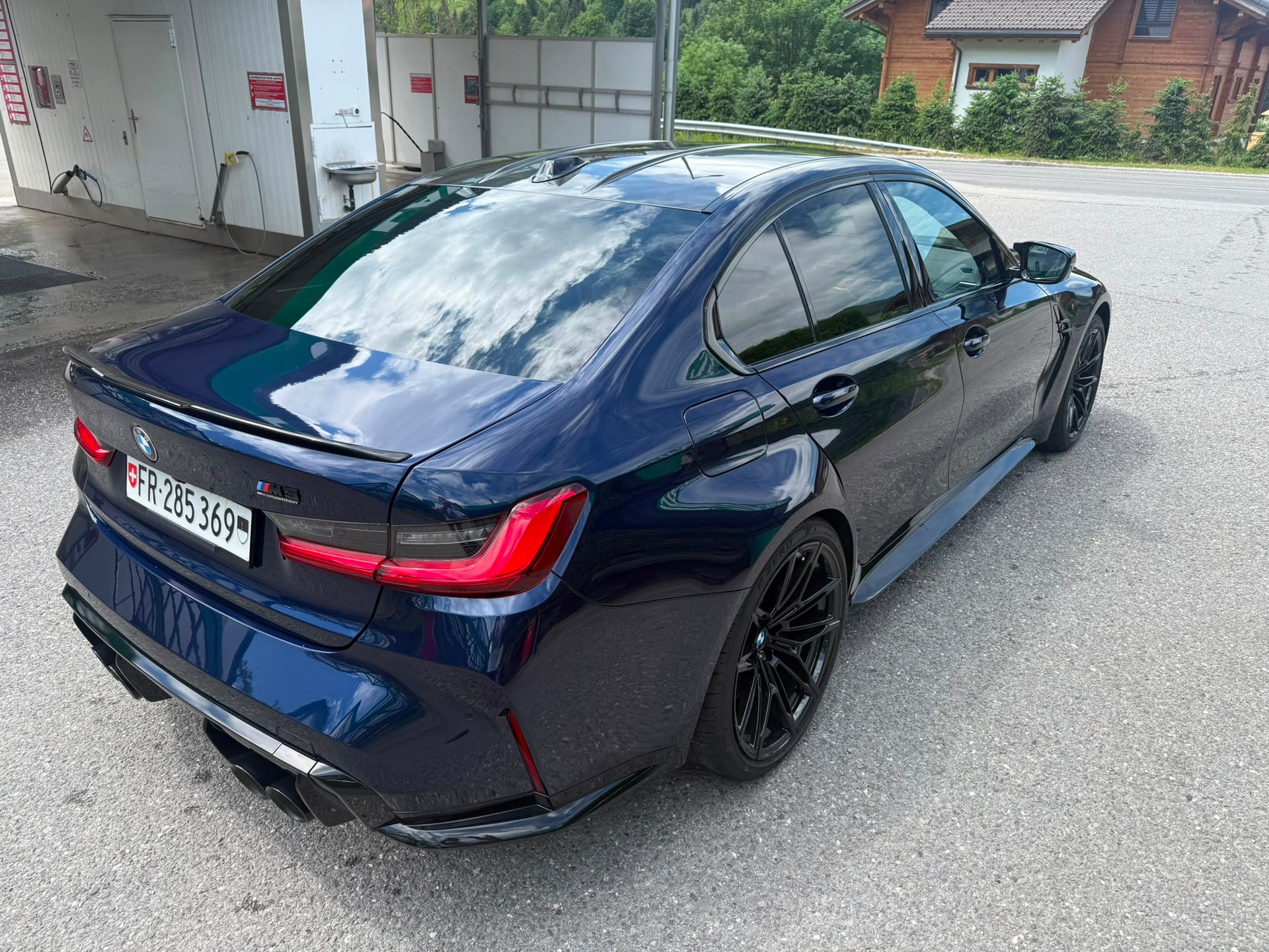 BMW M3 Competition xDrive-image-5