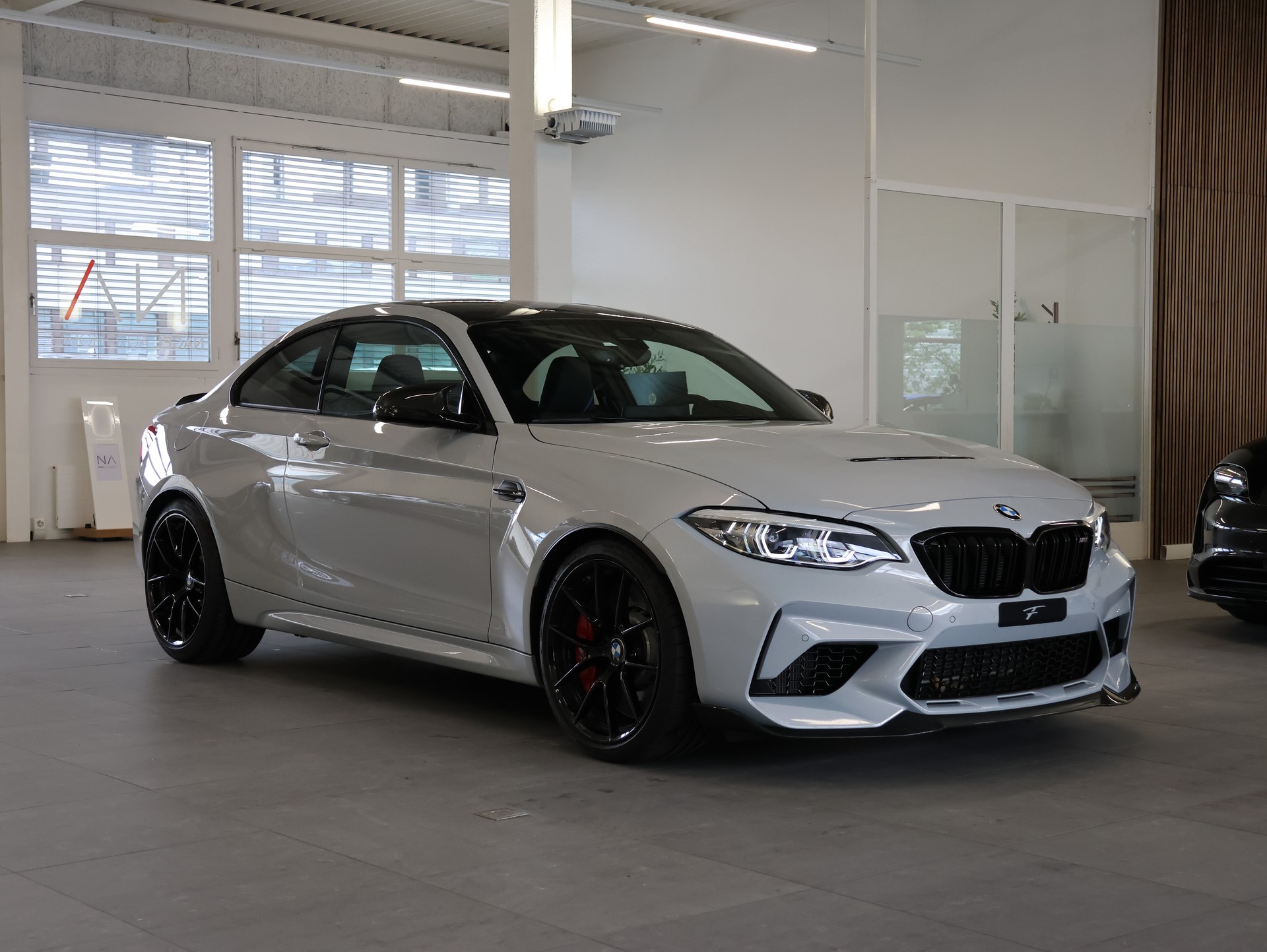 BMW M2 CS *Carbon*Alcantara*-showroom-element-1