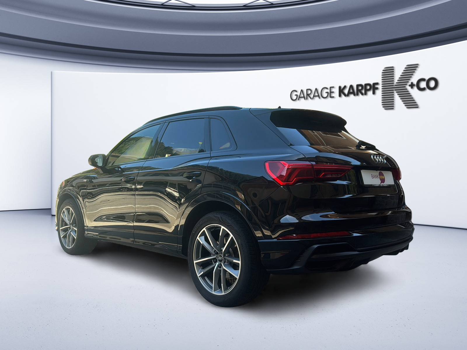 AUDI Q3 40 TFSI S line quattro S-tronic-image-2