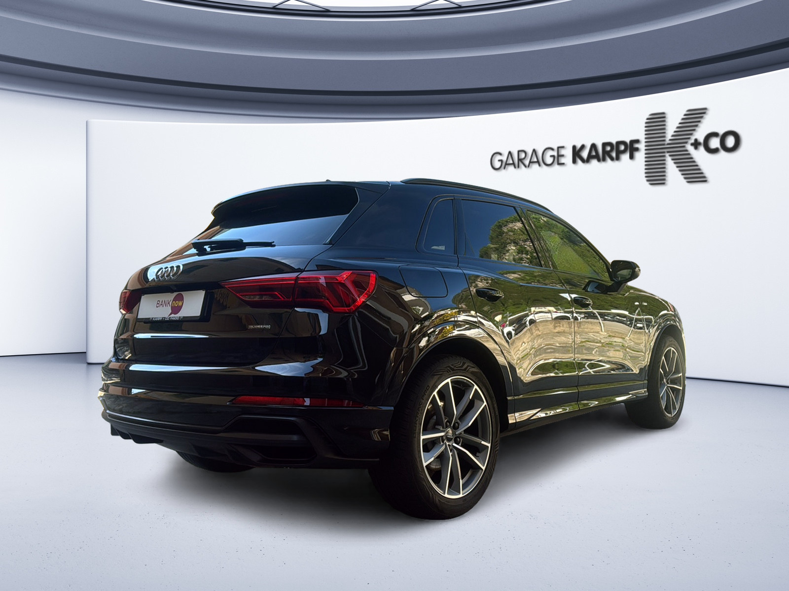 AUDI Q3 40 TFSI S line quattro S-tronic-image-4