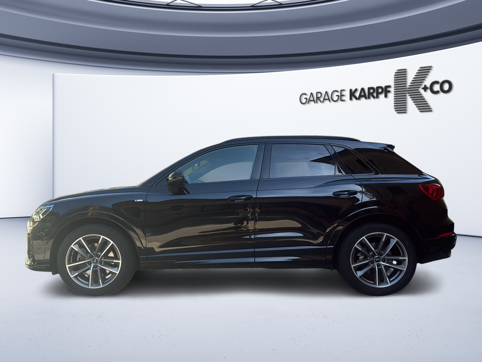 AUDI Q3 40 TFSI S line quattro S-tronic-image-1