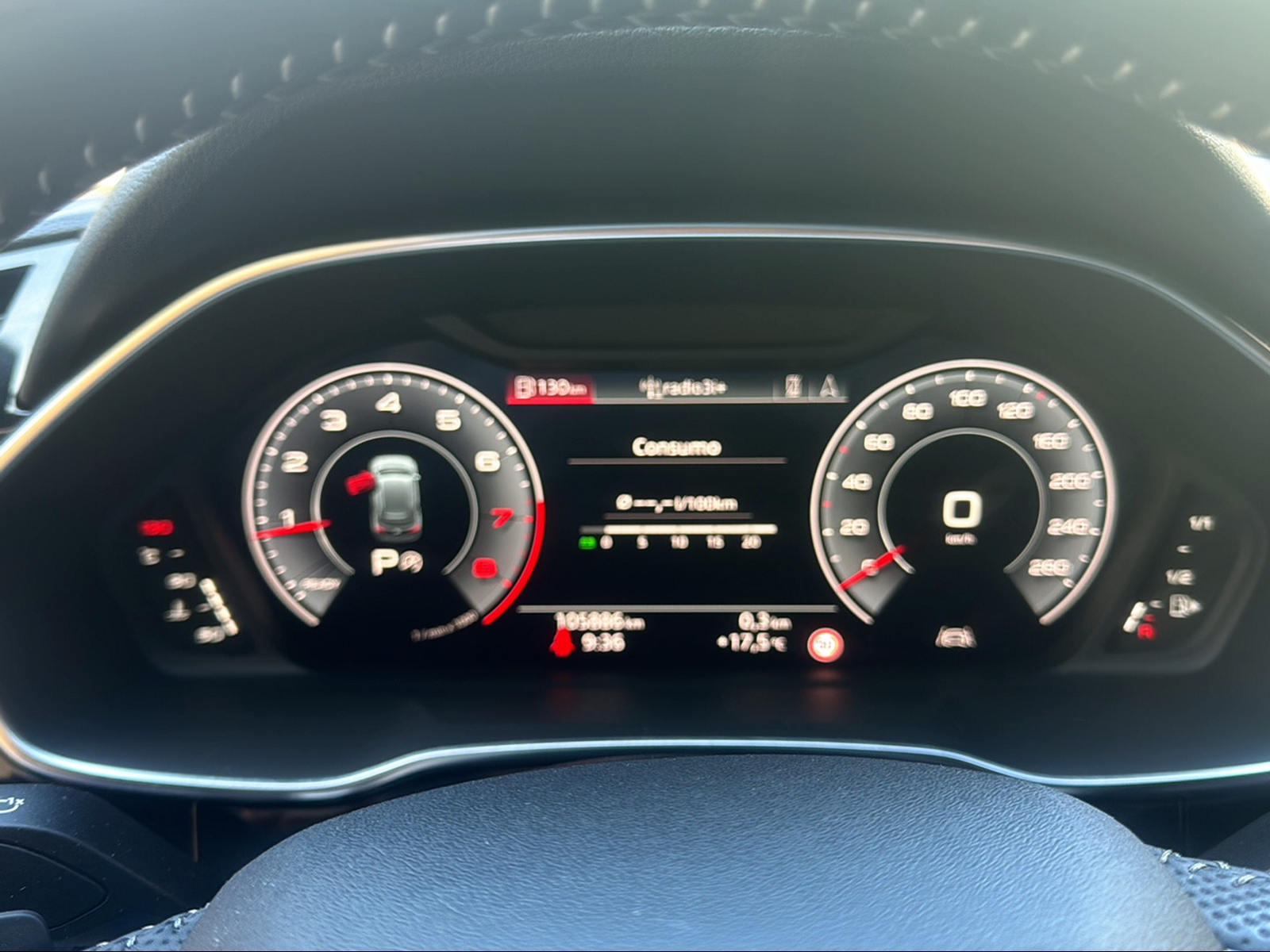 AUDI Q3 40 TFSI S line quattro S-tronic-image-11