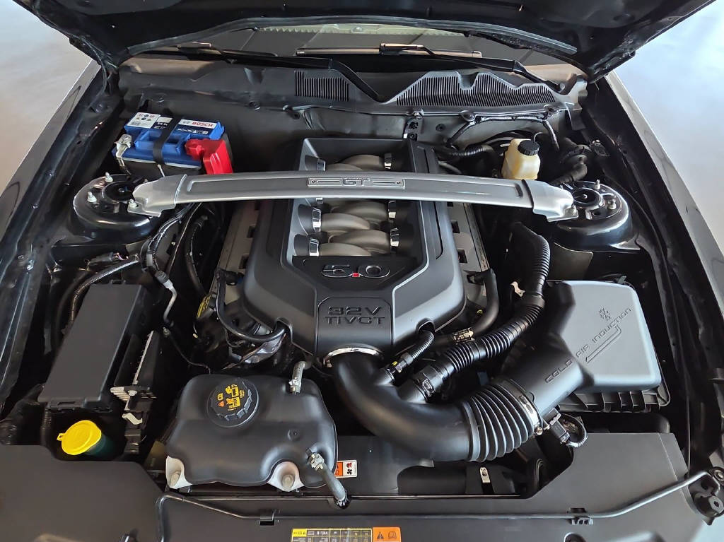 FORD Mustang Coupé 5.0 V8 GT Premium-image-12