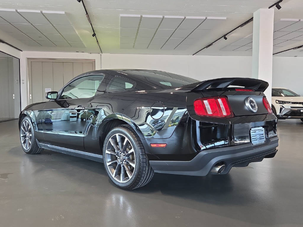 FORD Mustang Coupé 5.0 V8 GT Premium-image-5