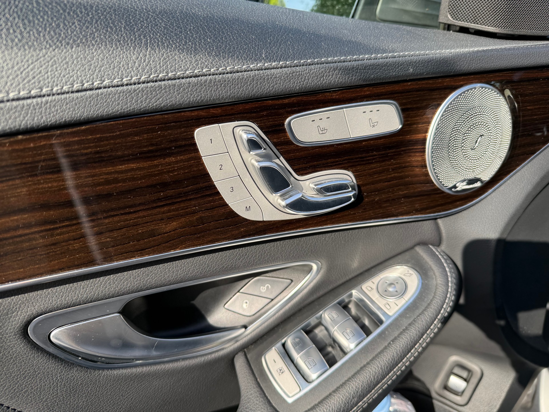 MERCEDES-BENZ C 400 4matic-image-5