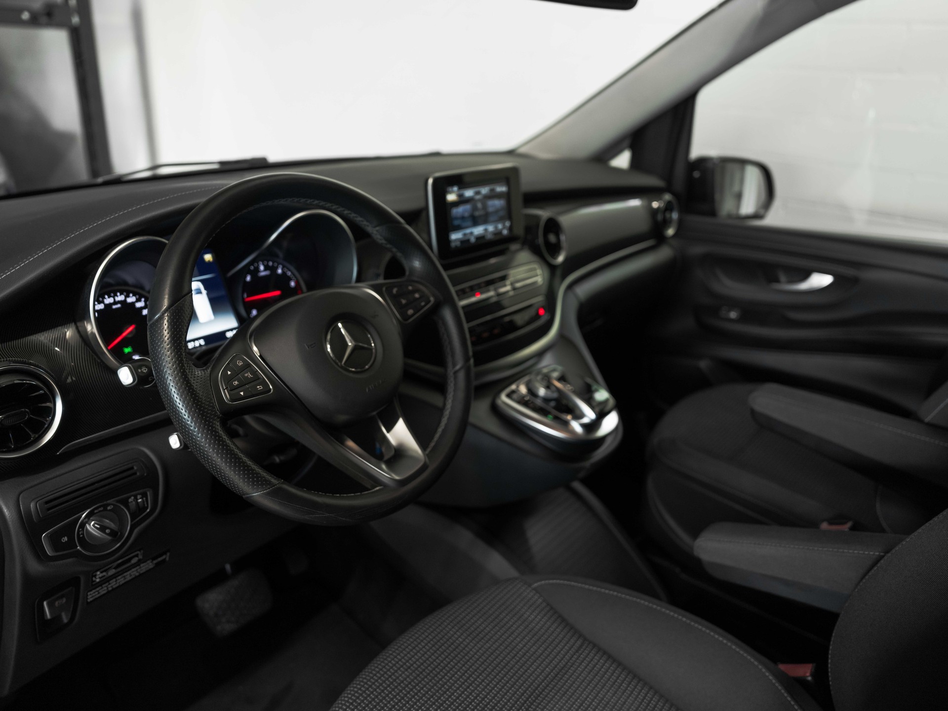 MERCEDES-BENZ Marco Polo Horizon 220 d Automat-image-13