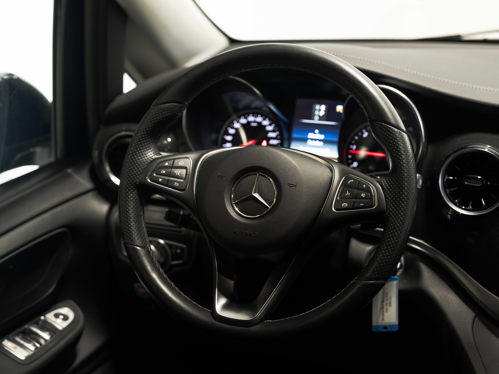 MERCEDES-BENZ Marco Polo Horizon 220 d Automat-image-18