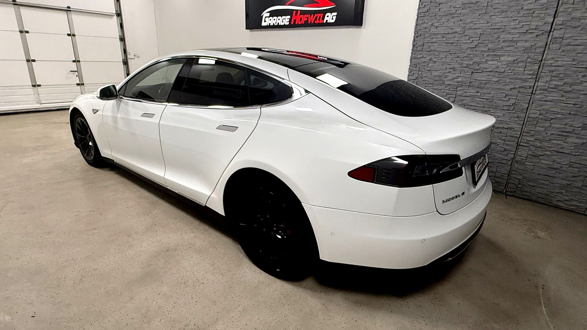 TESLA Model S 90 D Performance FREE SUPERCHARGER-image-4
