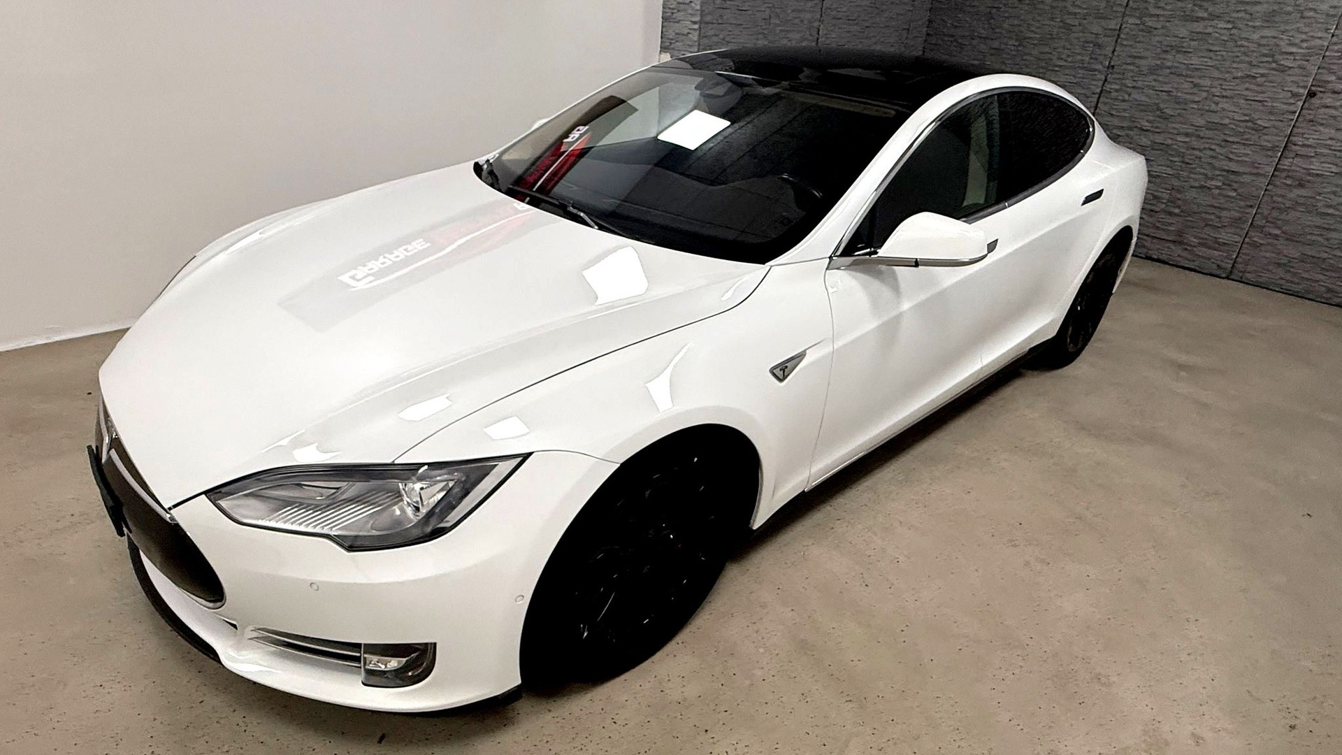 TESLA Model S 90 D Performance FREE SUPERCHARGER-image-8