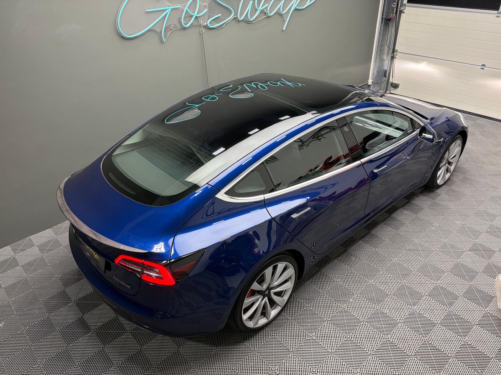 TESLA Model 3 Performance Dual Motor AWD - Autopilot-image-4