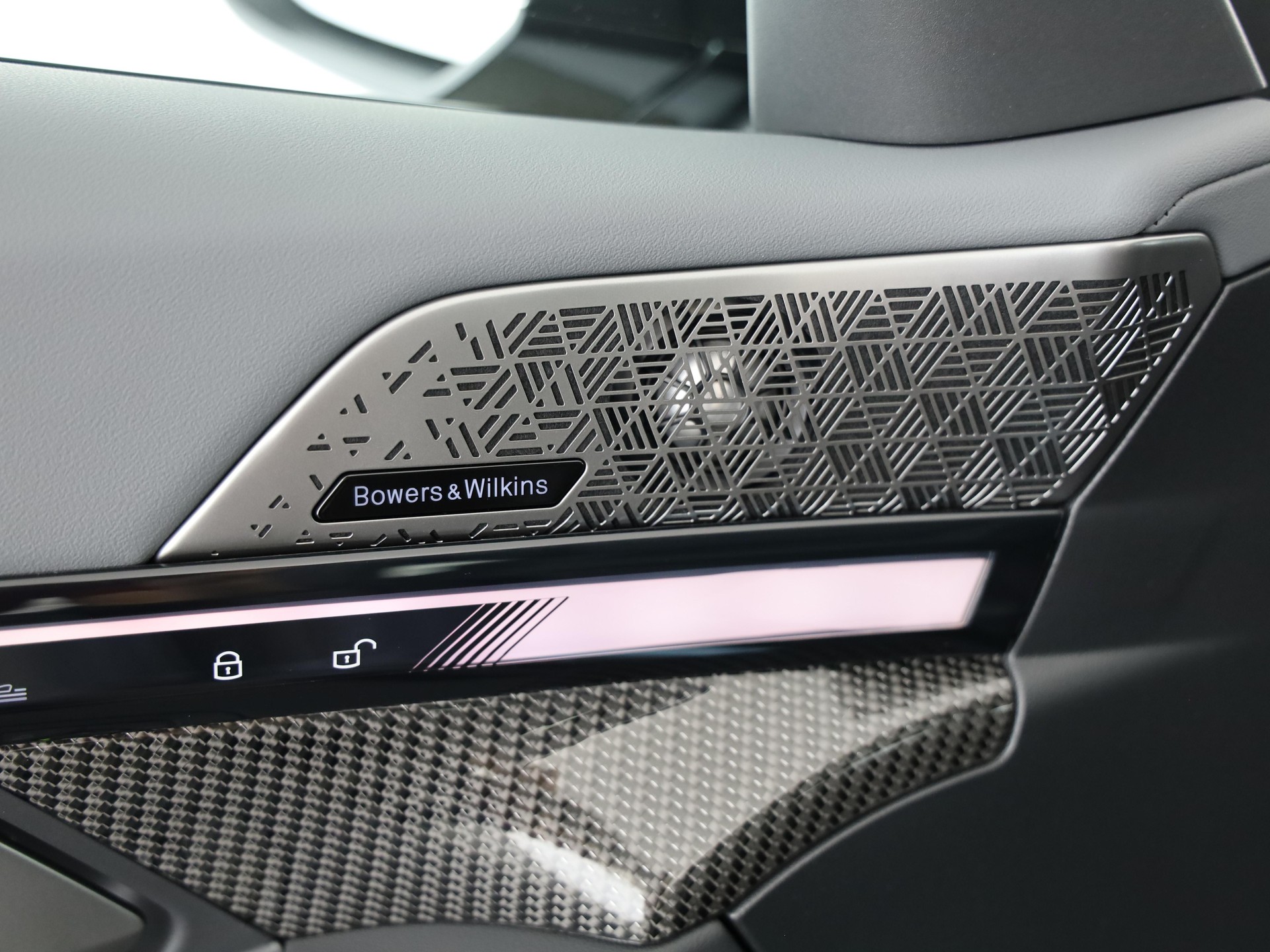 BMW 540d xDrive-image-12