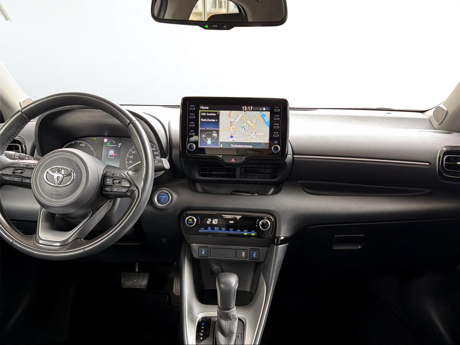 TOYOTA Yaris 1.5 VVT-i HSD Trend-image-11