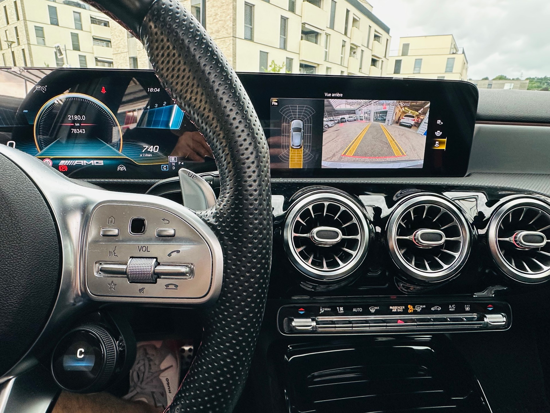 MERCEDES-BENZ A 35 AMG 4Matic Edition 1 Speedshift-image-17