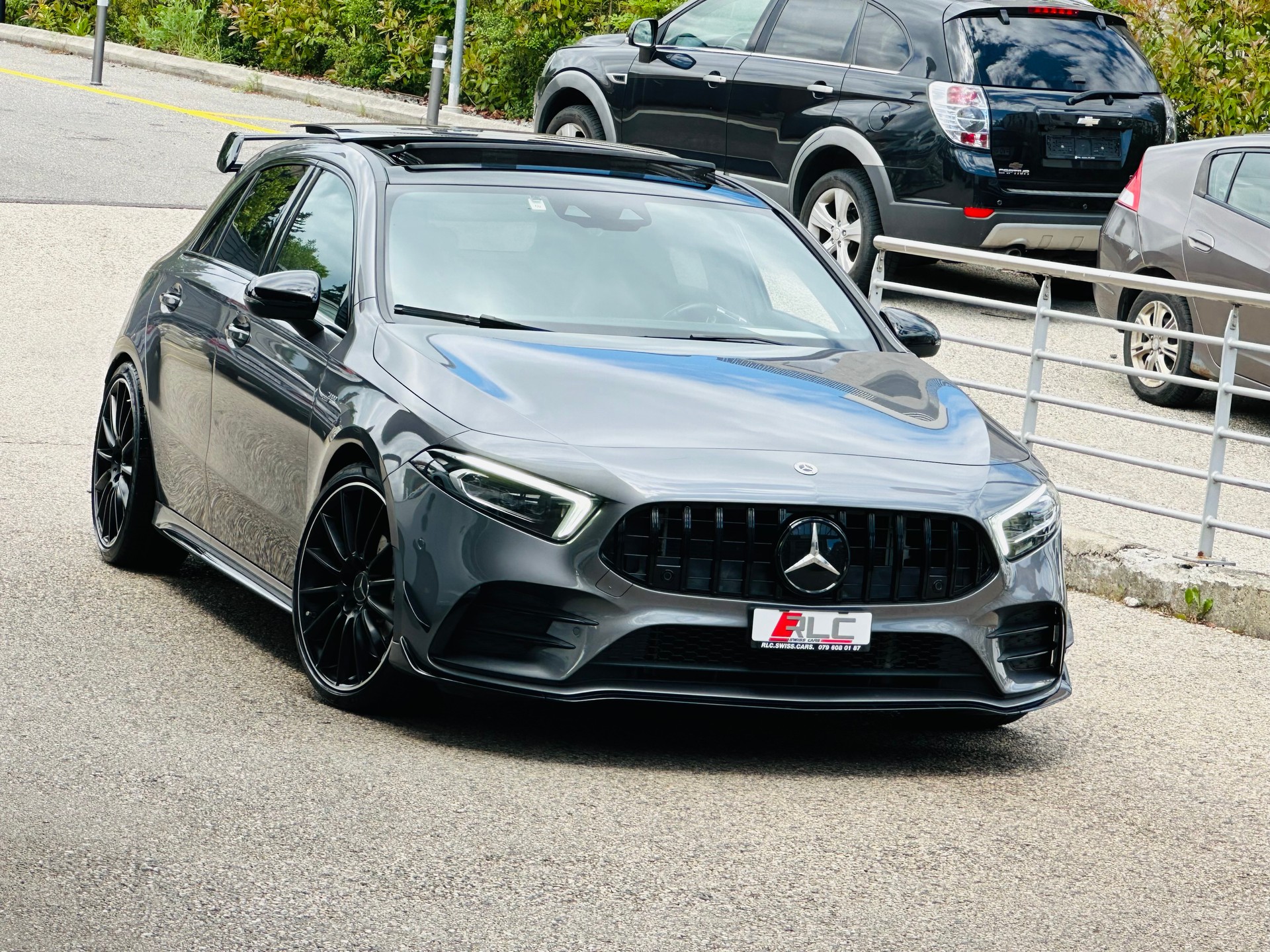 MERCEDES-BENZ A 35 AMG 4Matic Edition 1 Speedshift-image-2