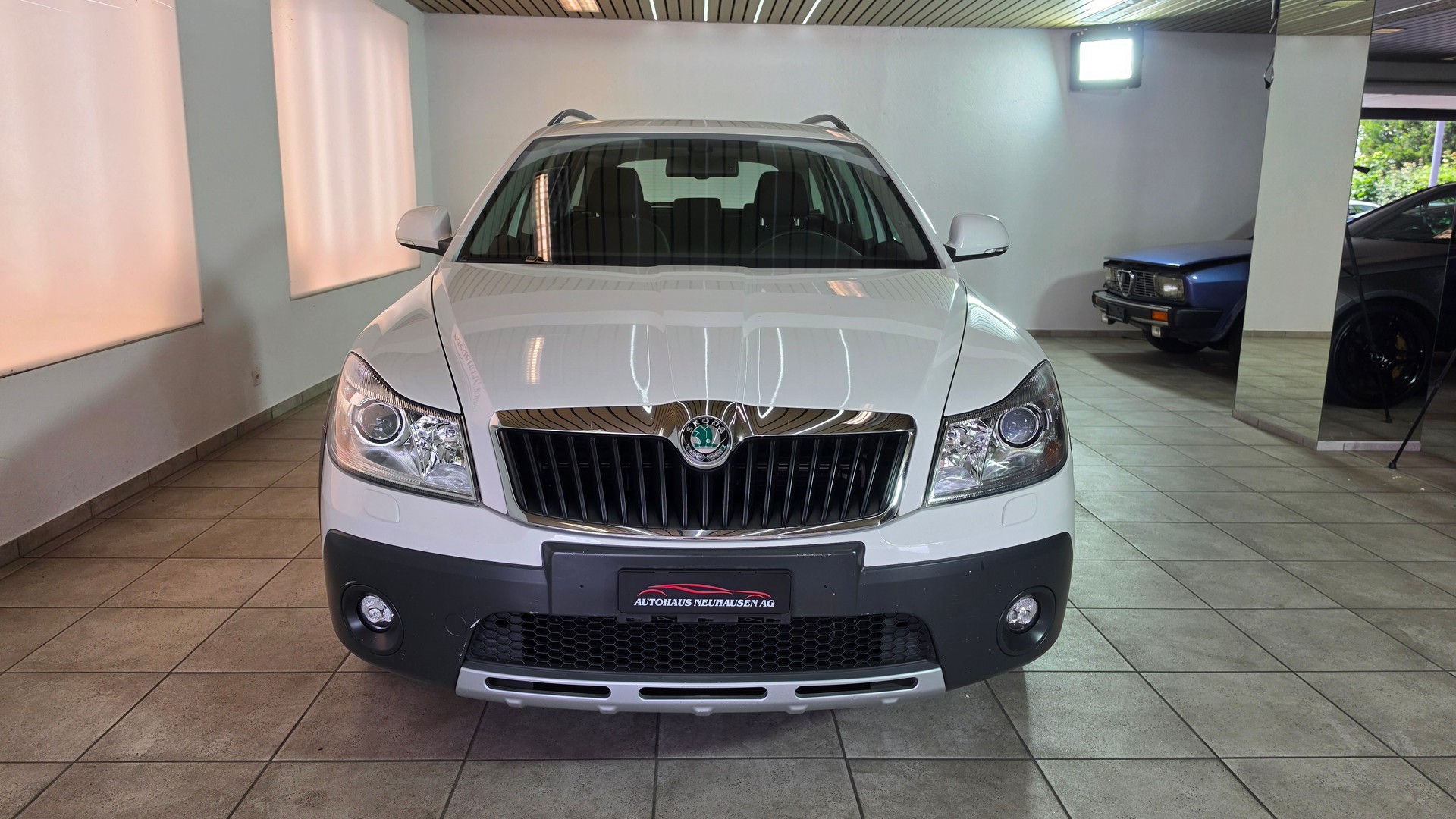 SKODA Octavia Combi 2.0 TDI Scout 4x4 DSG, Schweizer Fahrzeug, Frisch ab MFK und Frisch ab Service, 8-FACH BEREIFT-image-1
