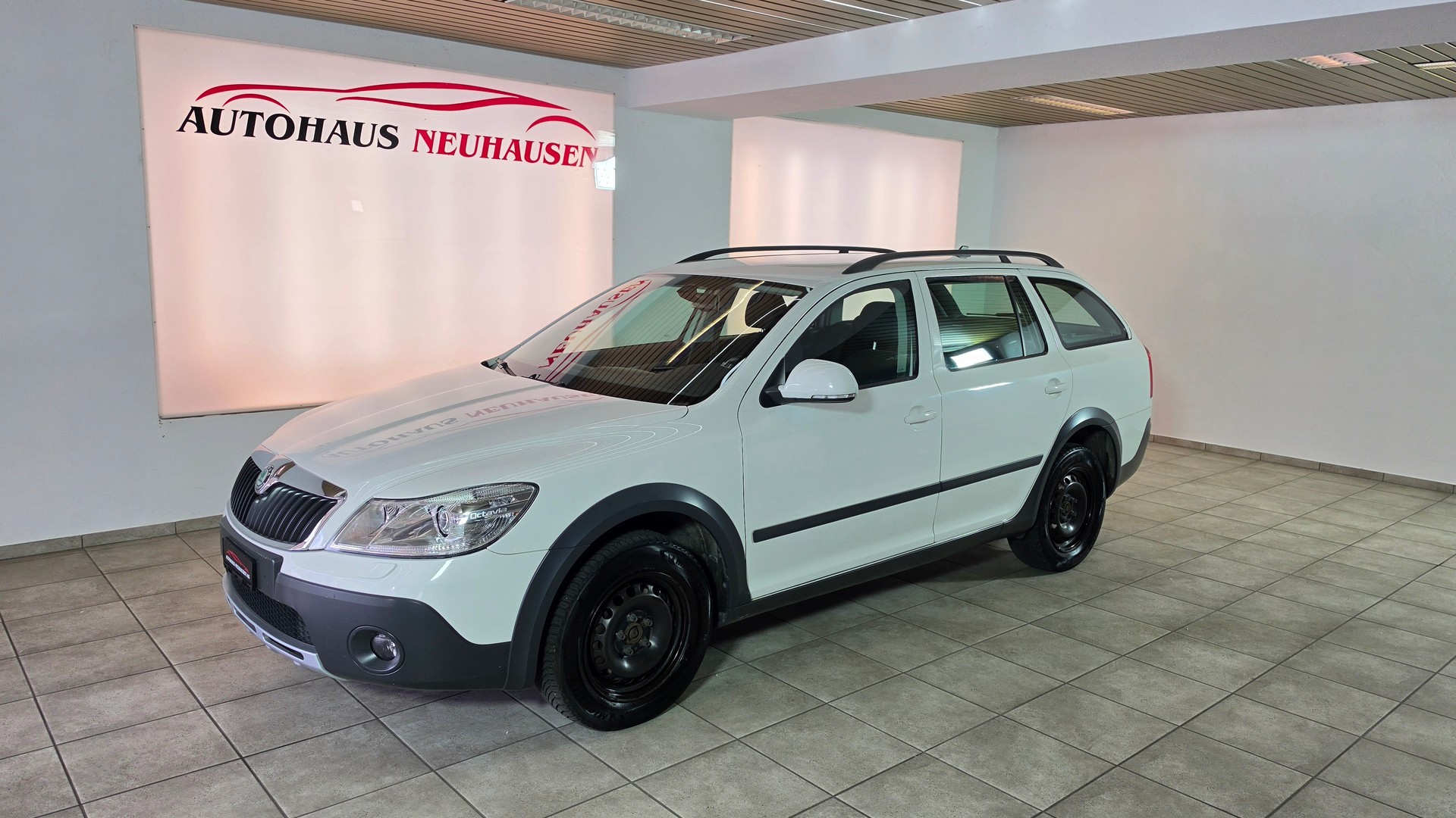 SKODA Octavia Combi 2.0 TDI Scout 4x4 DSG, Schweizer Fahrzeug, Frisch ab MFK und Frisch ab Service, 8-FACH BEREIFT-image-0