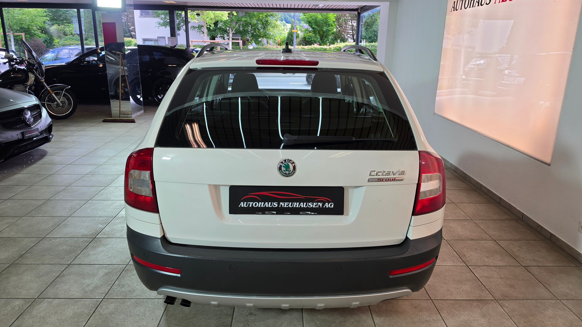 SKODA Octavia Combi 2.0 TDI Scout 4x4 DSG, Schweizer Fahrzeug, Frisch ab MFK und Frisch ab Service, 8-FACH BEREIFT-image-12