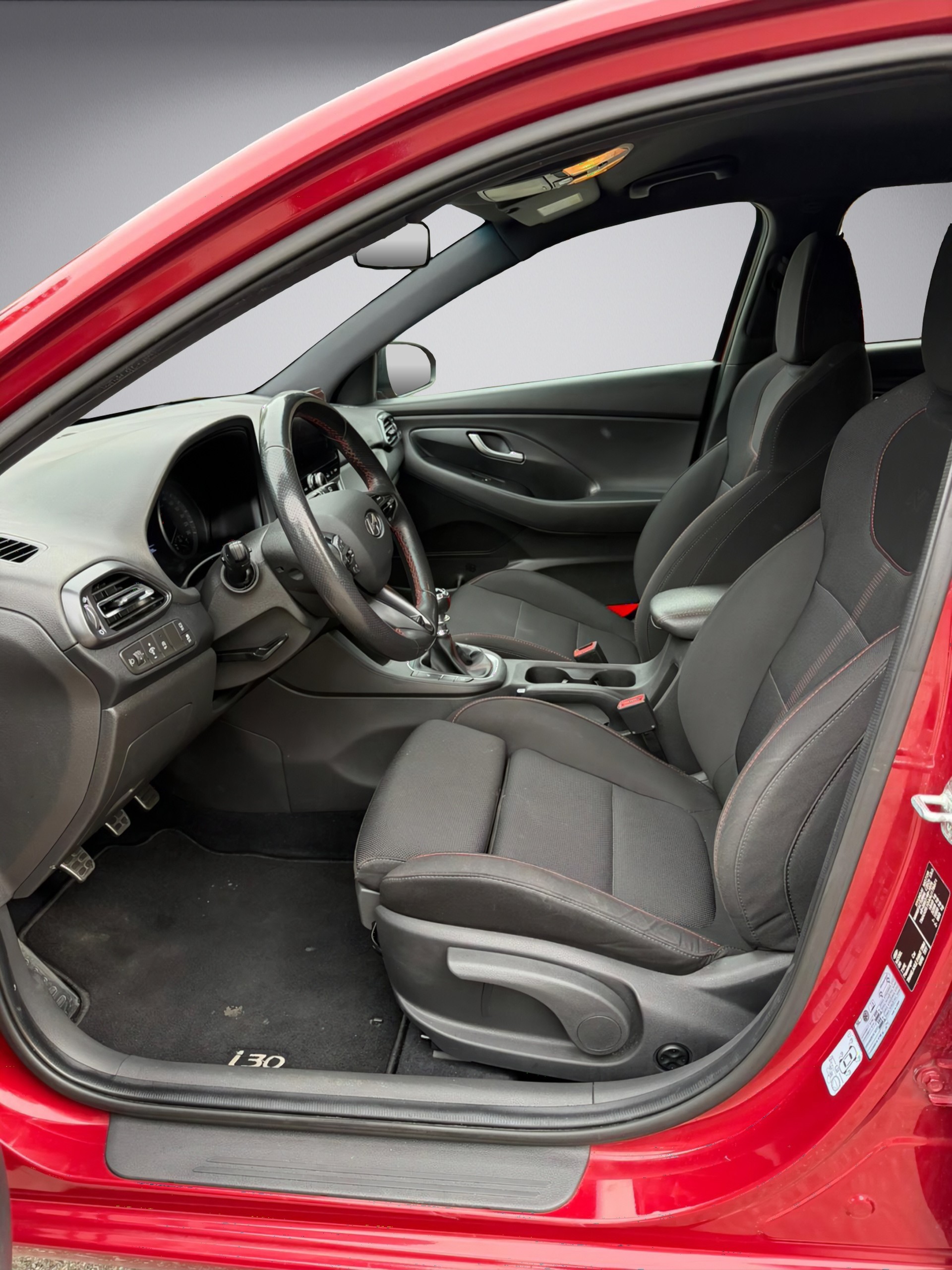 HYUNDAI i30 1.5 T-GDi N Line Lux.pack 48V MH iMT-image-9