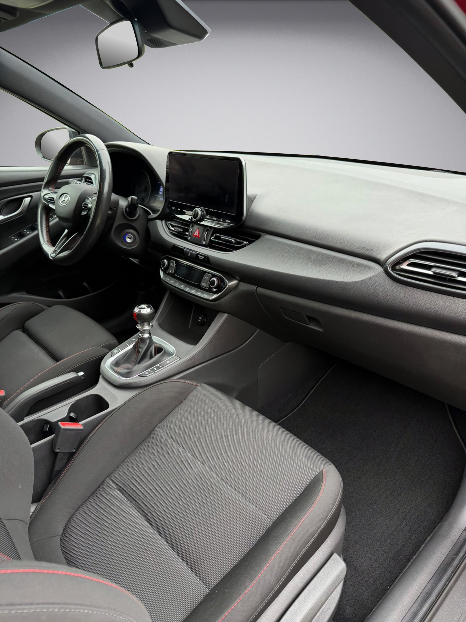 HYUNDAI i30 1.5 T-GDi N Line Lux.pack 48V MH iMT-image-13