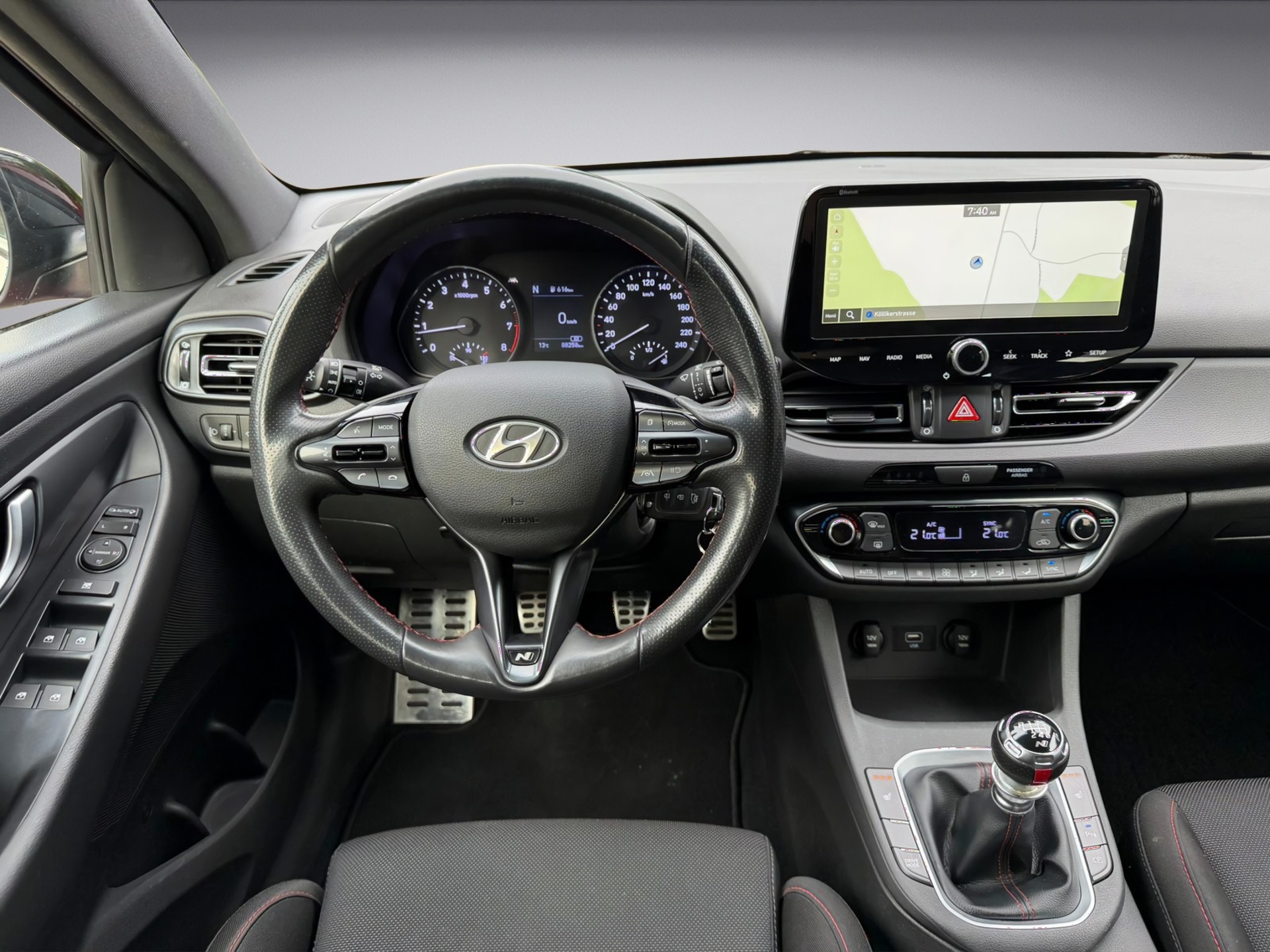 HYUNDAI i30 1.5 T-GDi N Line Lux.pack 48V MH iMT-image-7