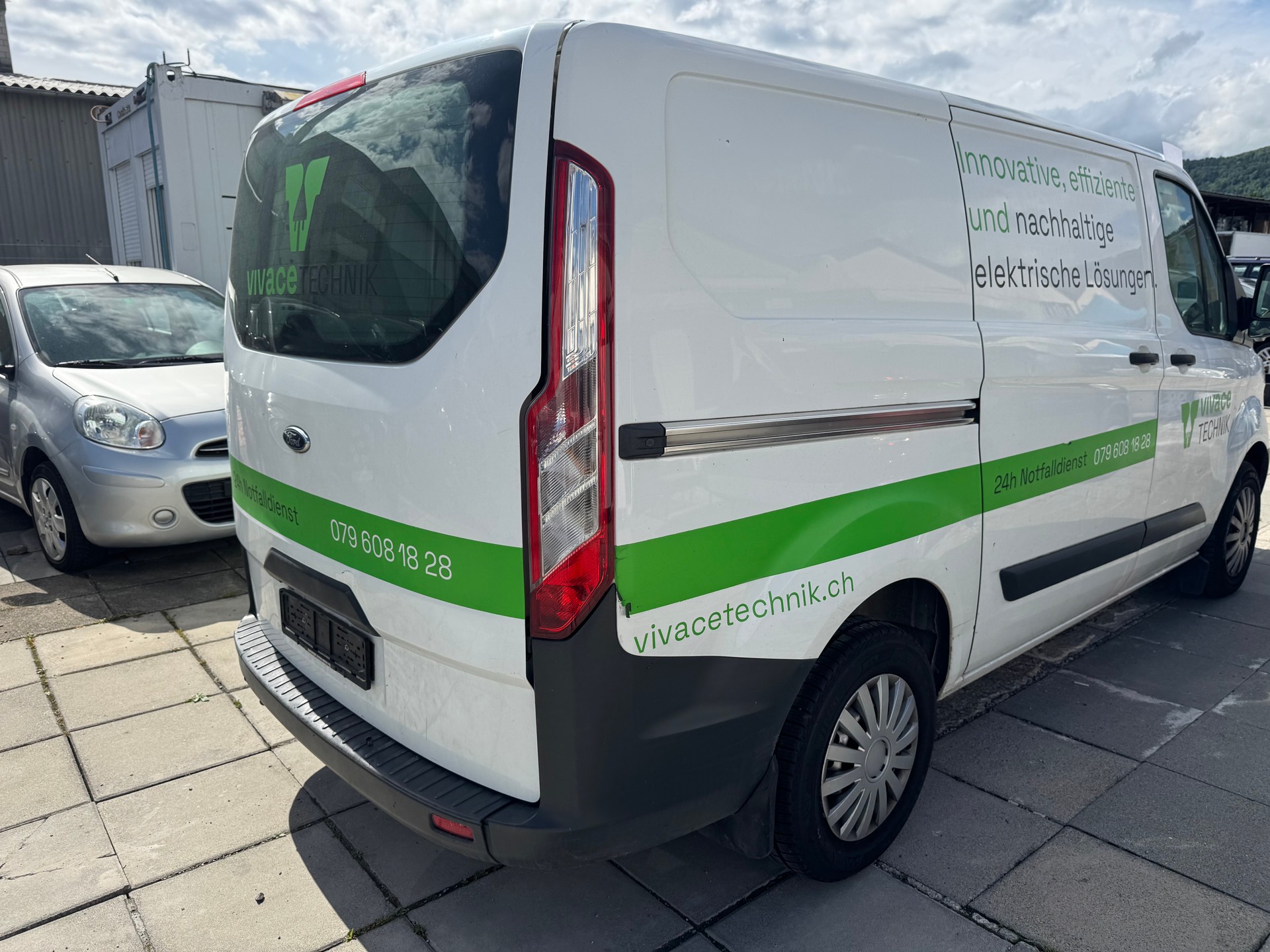 FORD Transit Custom Van 250 L1H1 Startup-image-3
